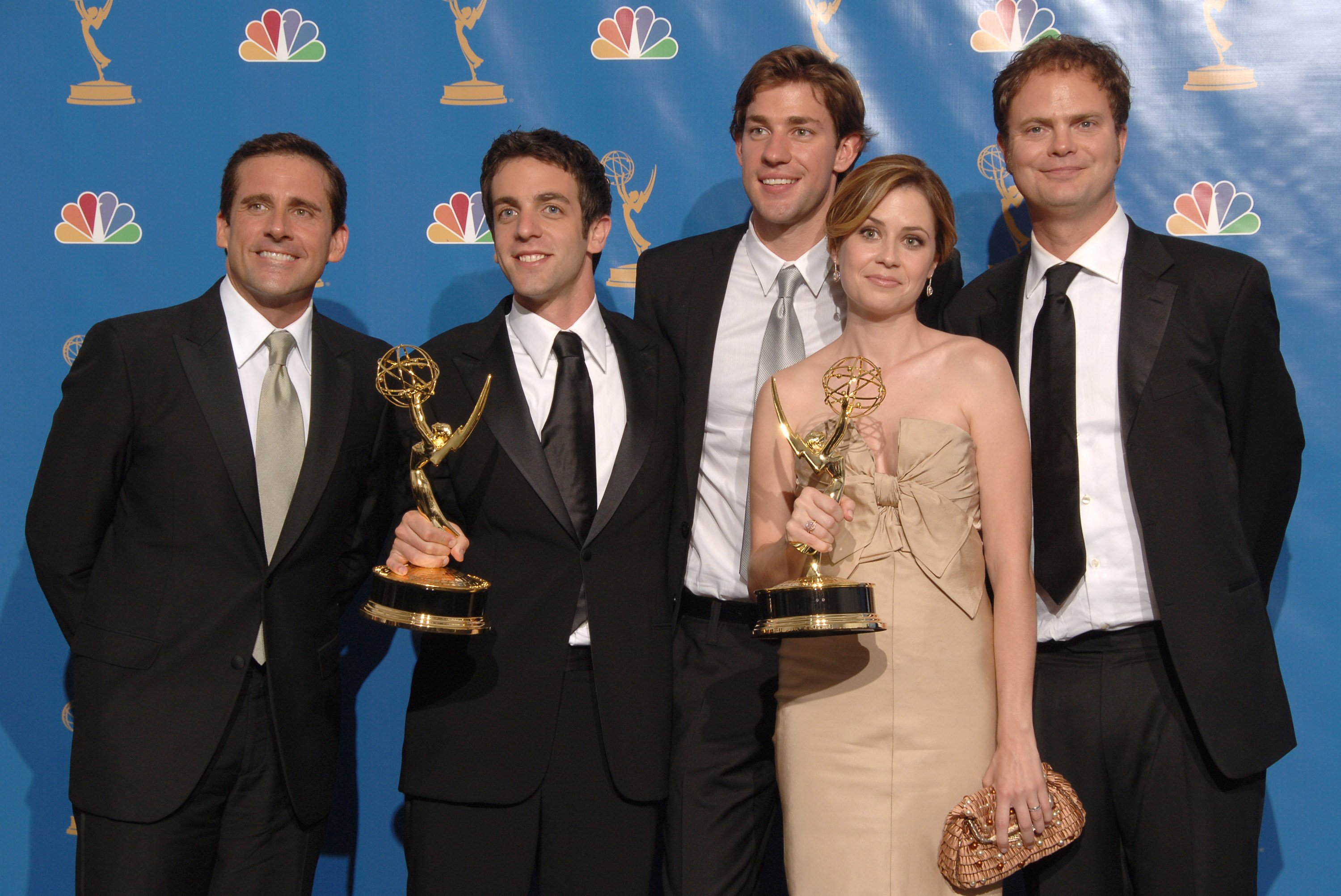 Steve Carell, B.J. Novak, Jenna Fischer, John Krasinski and Rainn Wilson showcasing the Emmy for Outstanding Comedy Series for 'The Office'