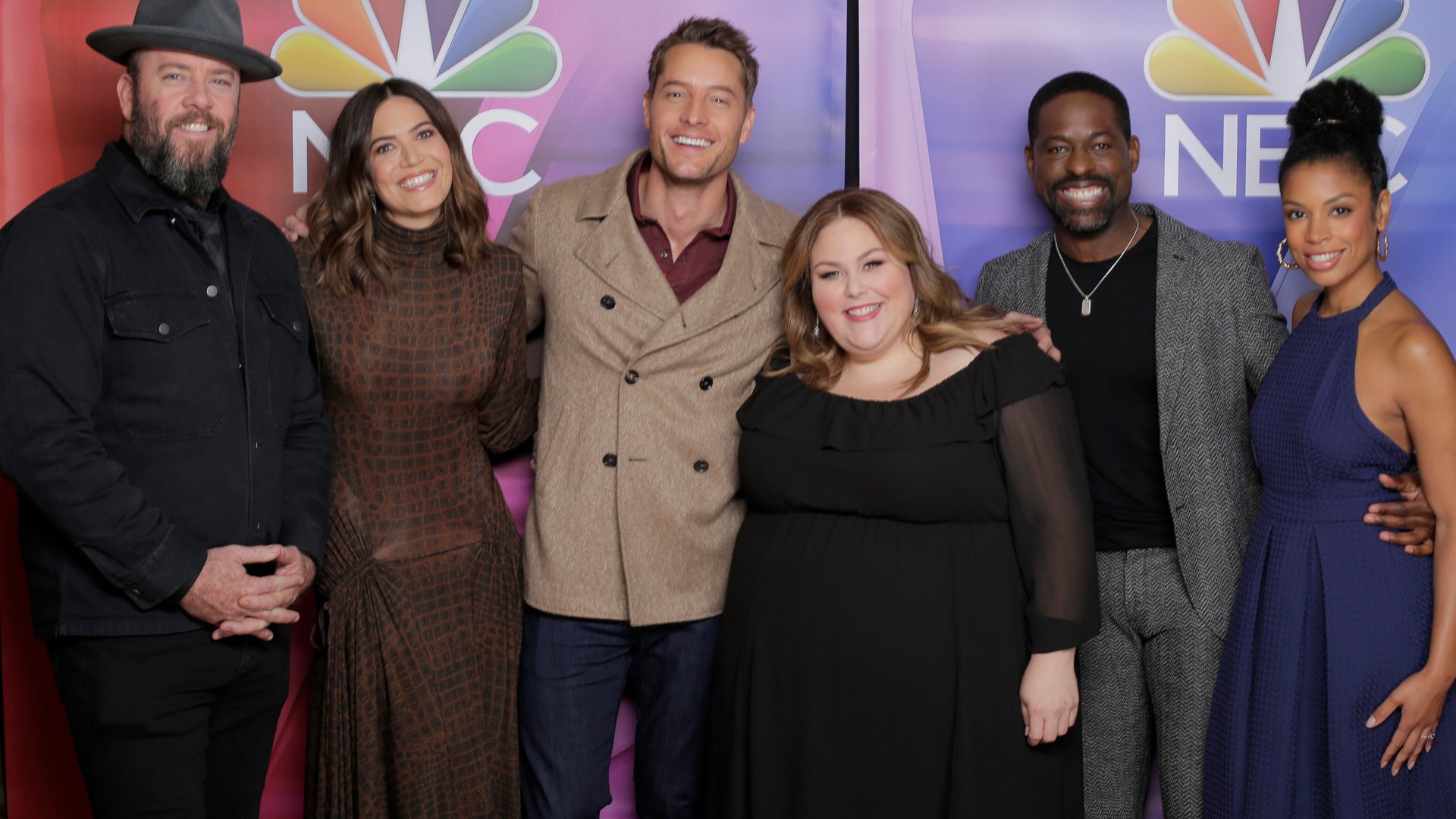 ‘This Is Us’ cast members Chris Sullivan, Mandy Moore, Justin Hartley, Chrissy Metz, Sterling K. Brown, and Susan Kelechi Watson on the red carpet at the NBCUniversal Press Tour, January 11, 2020