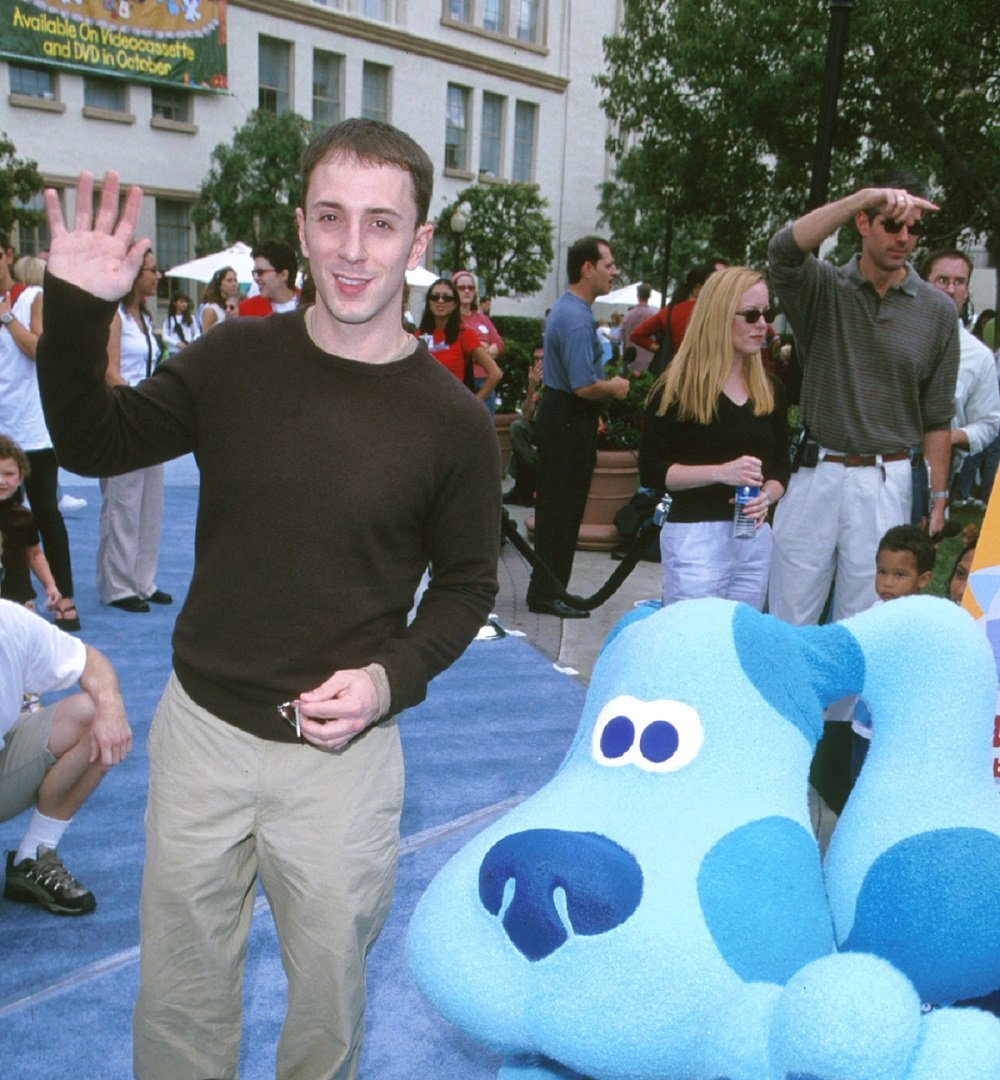 Steve Burns and Blue from 'Blue's Clues'