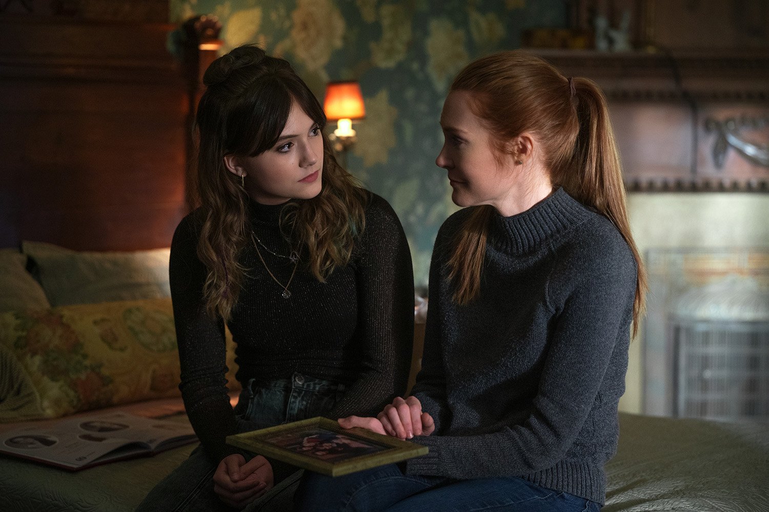 'Locke & Key' stars Emilia Jones as Kinsey Locke and Darby Stanchfield as Nina Locke