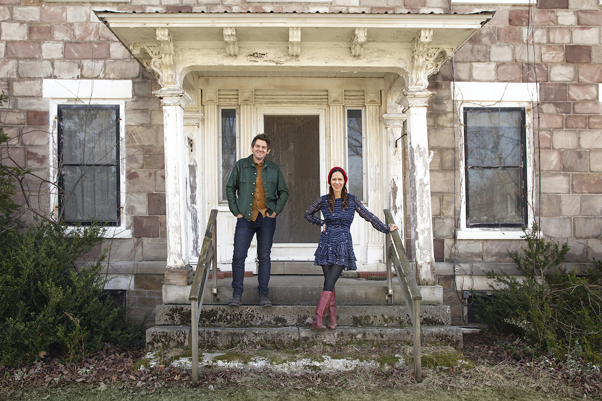 'Cheap Old Houses' hosts on the porch of an old house