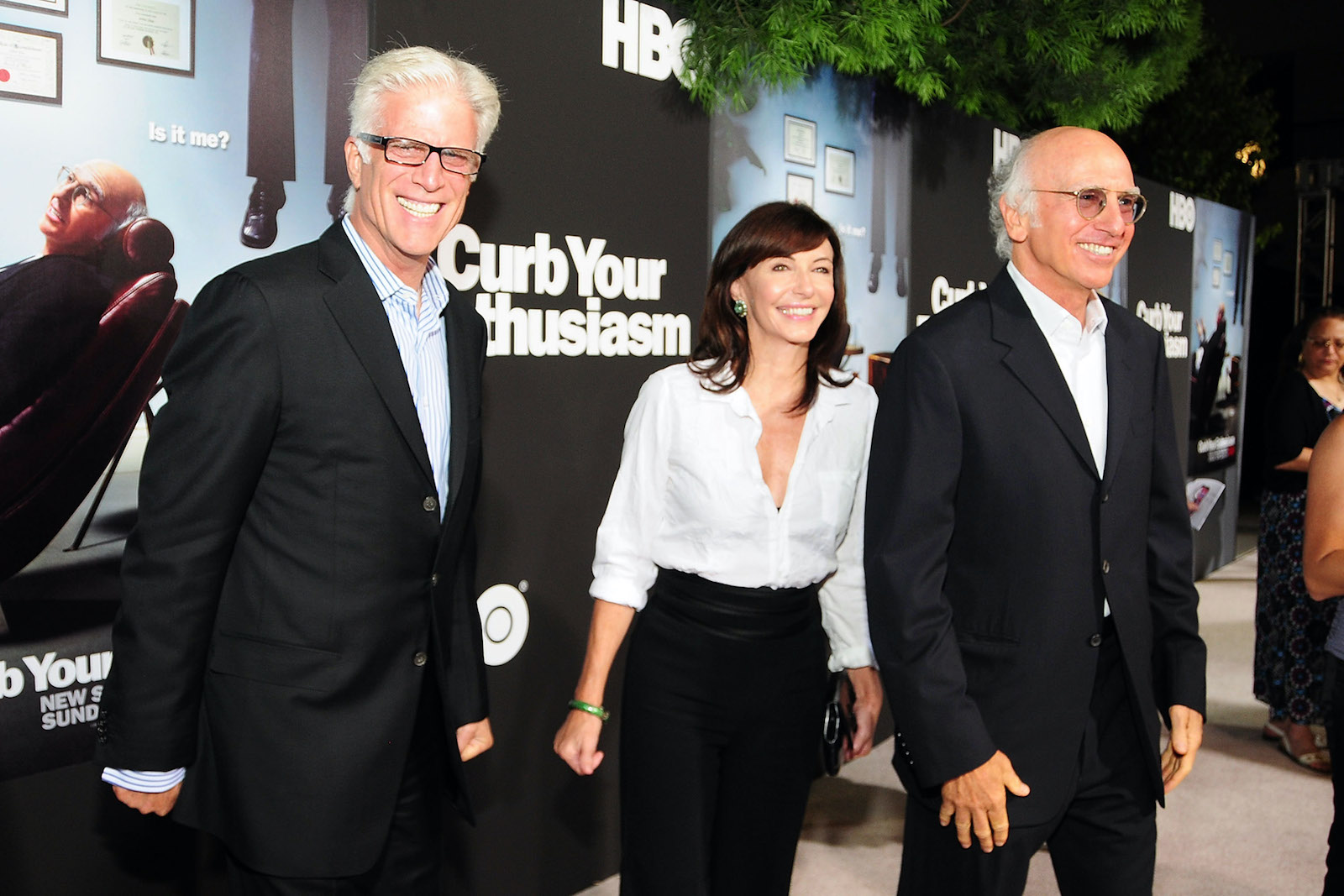 Curb Your Enthusiasm: Ted Danson, Mary Steenburgen and Larry David arrive at the 2009 HBO premiere