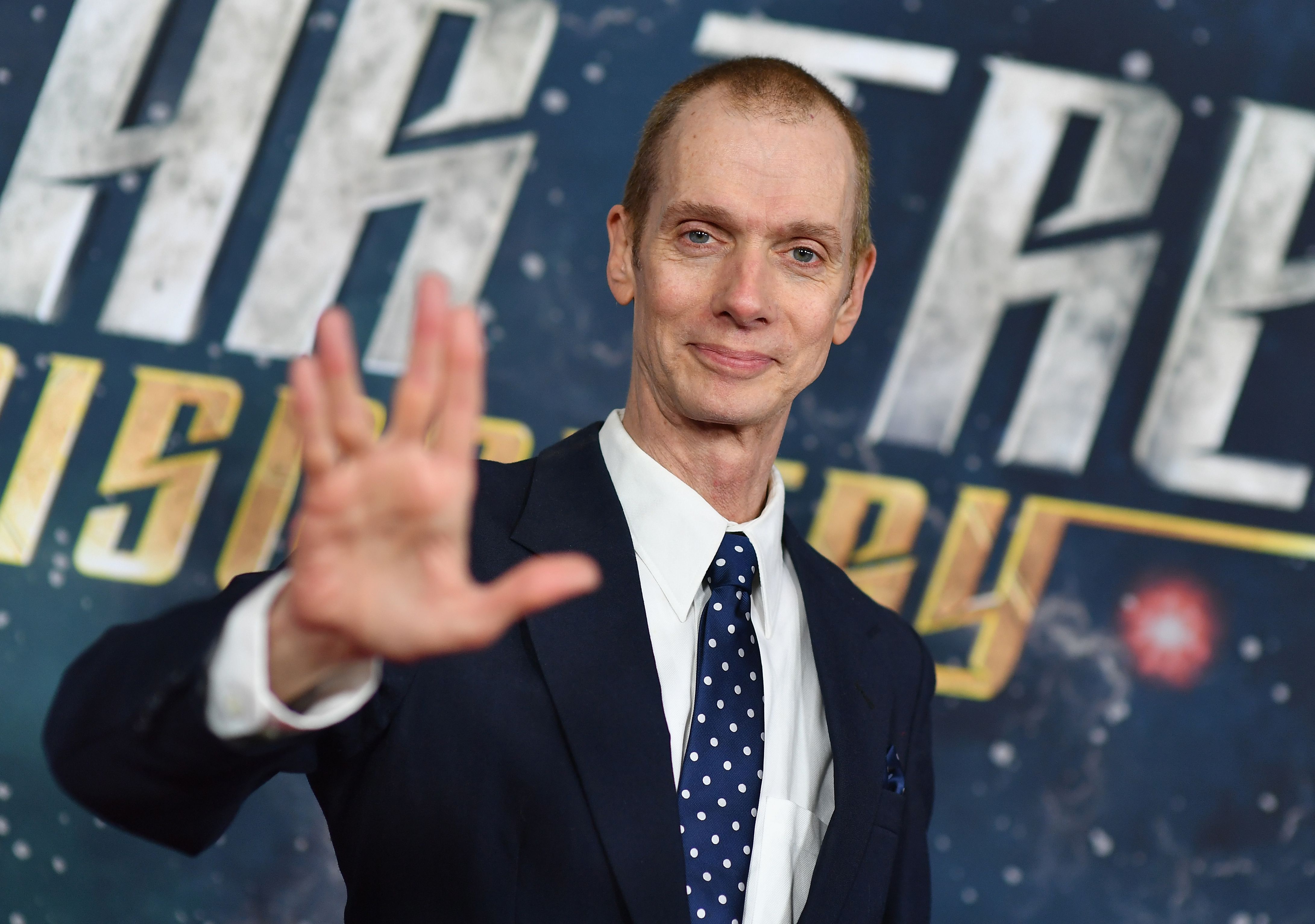 Doug Jones actor from Hocus Pocus poses at a premiere