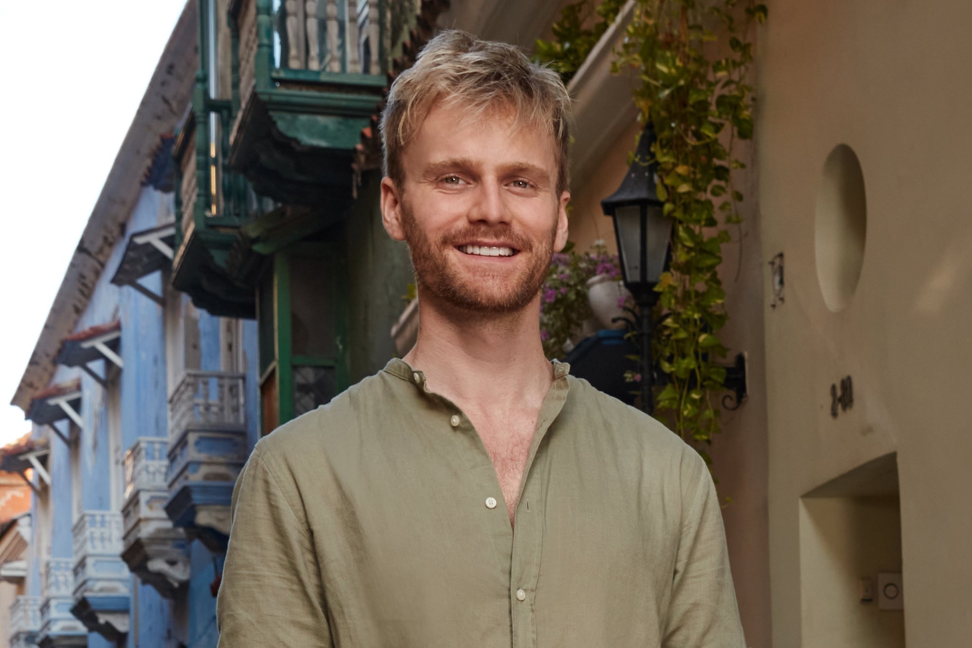 Jesse Meester standing in the street on '90 Day: The Single Life'