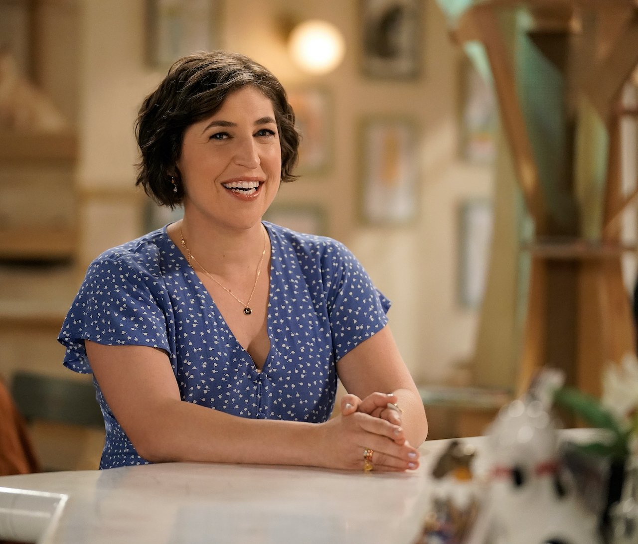 Mayim Bialik in a scene from 'Call Me Kat'