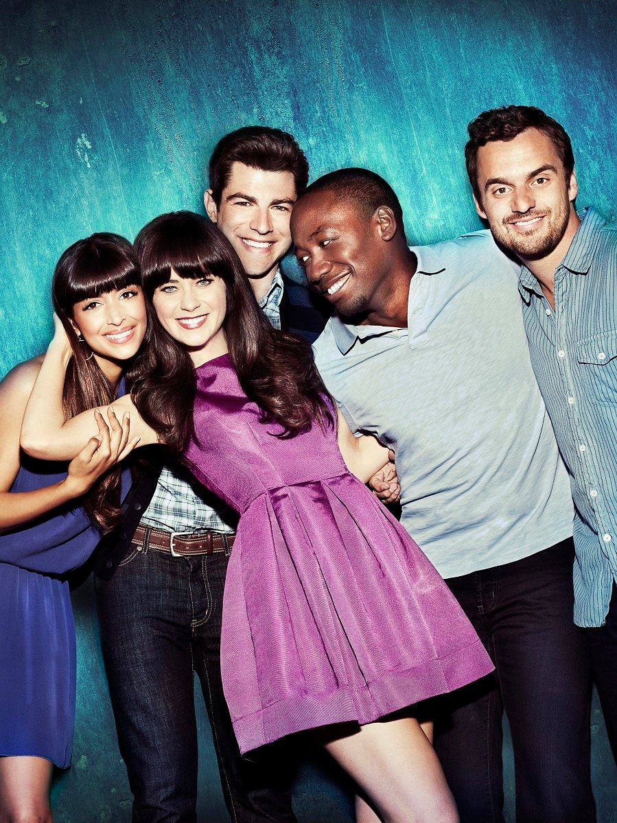 Hannah Simone, Zooey Deschanel, Max Greenfield, Lamorne Morris and Jake Johnson pose for a promotional photo for season 2 of 'New Girl'