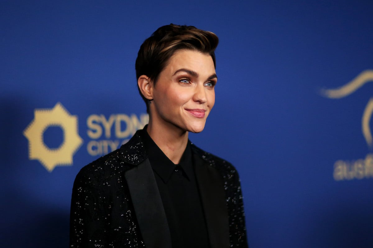 Ruby Rose wears all black at the red carpet
