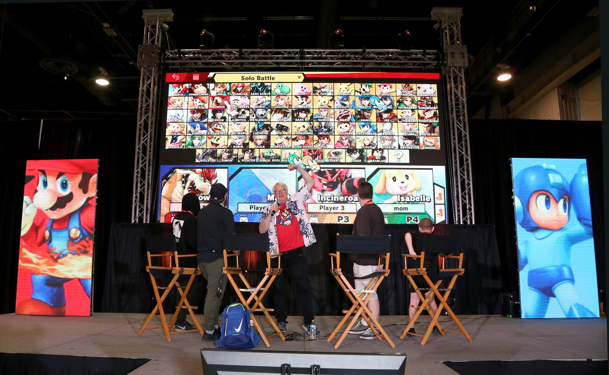 Charles Martinet at Las Vegas Comic Con 'Super Smash bros. Ultimate' final DLC character on screen