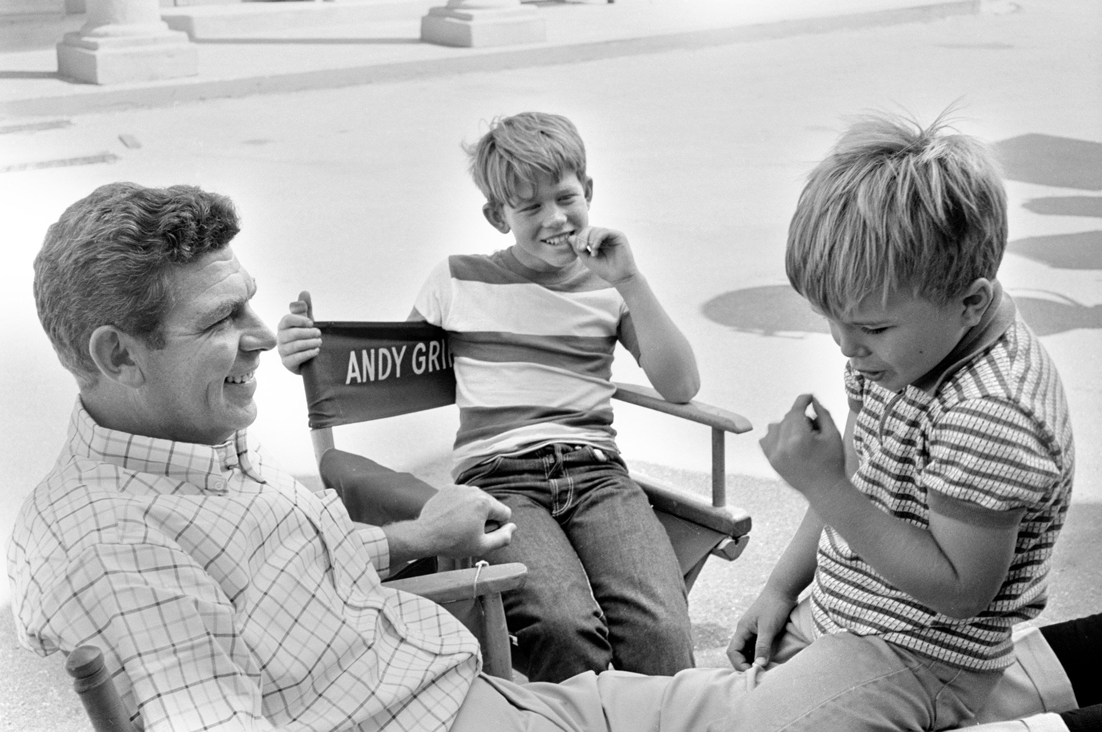 Actors Andy Griffith, Ron Howard, and Clint Howard on the 'Andy Griffith Show' set
