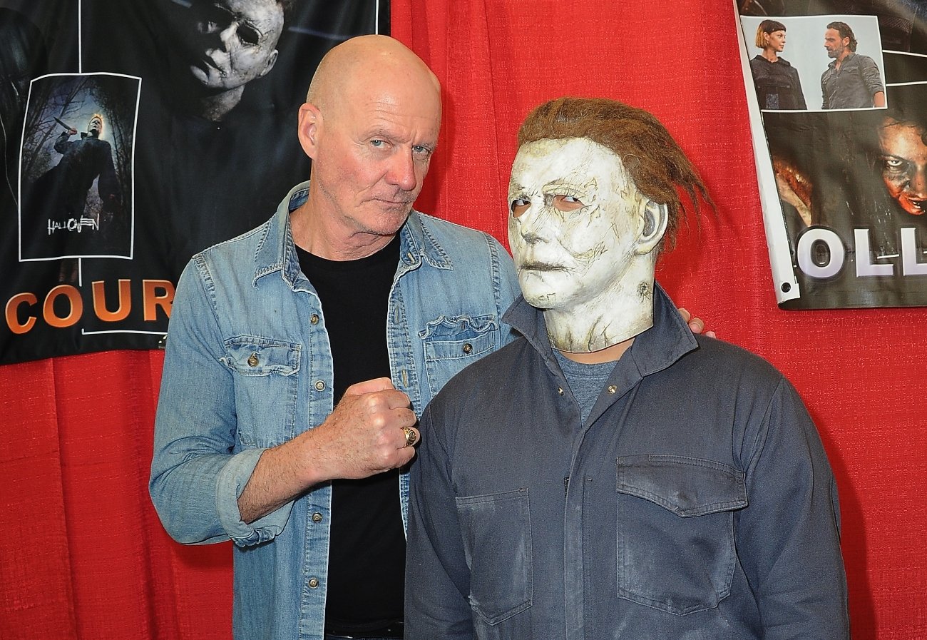 'Halloween' actor James Jude Courtney at Monsterpalooza, 2019 with Michael Myers cosplayer.
