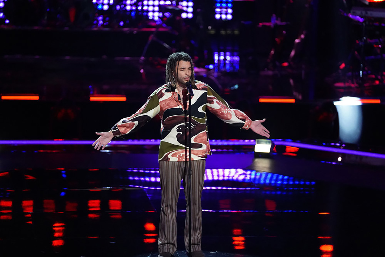 Samuel Harness performs on The Voice Season 21 Episode 12.