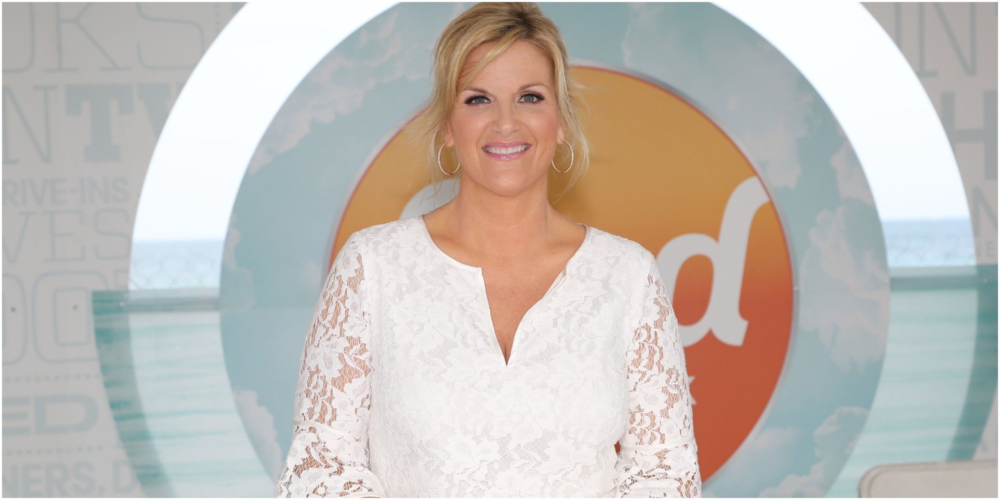 https://www.cheatsheet.com/wp-content/uploads/2021/10/trisha-yearwood-5.jpg?strip=all&quality=89