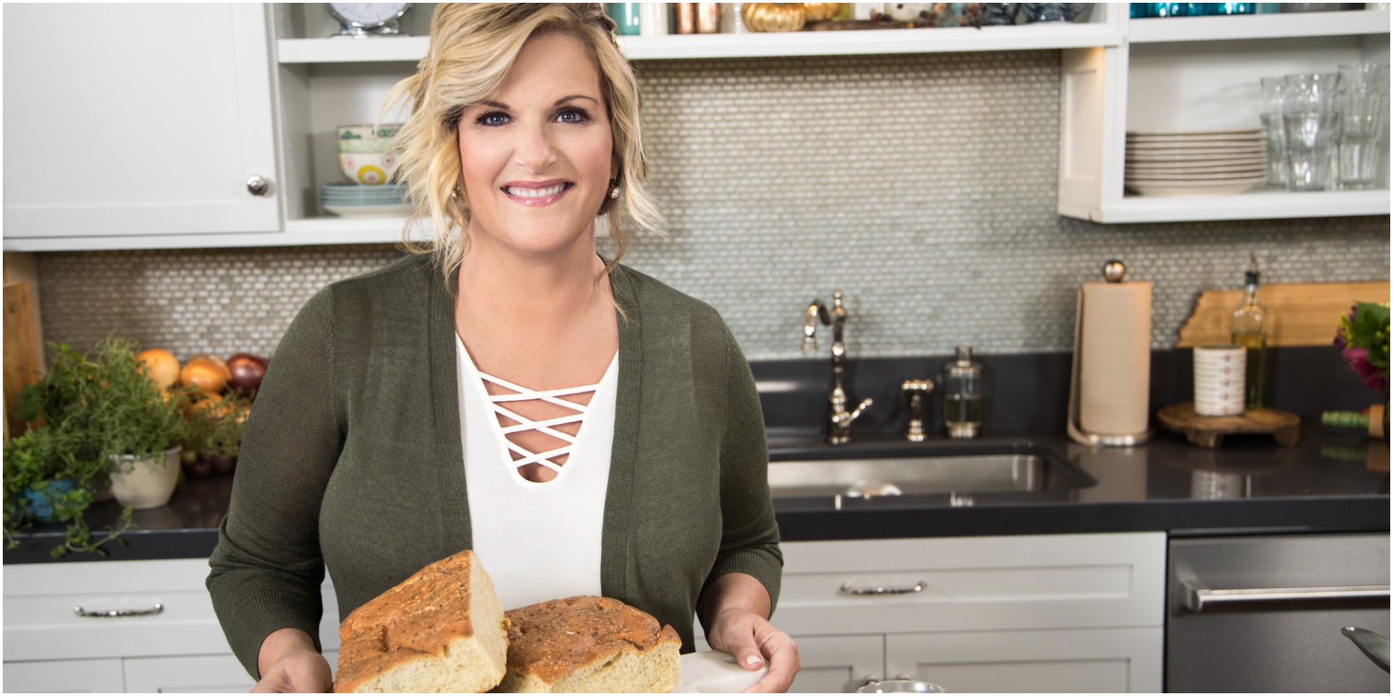 Trisha Yearwood's Turkey Meatloaf Will Change the Way You Feel About