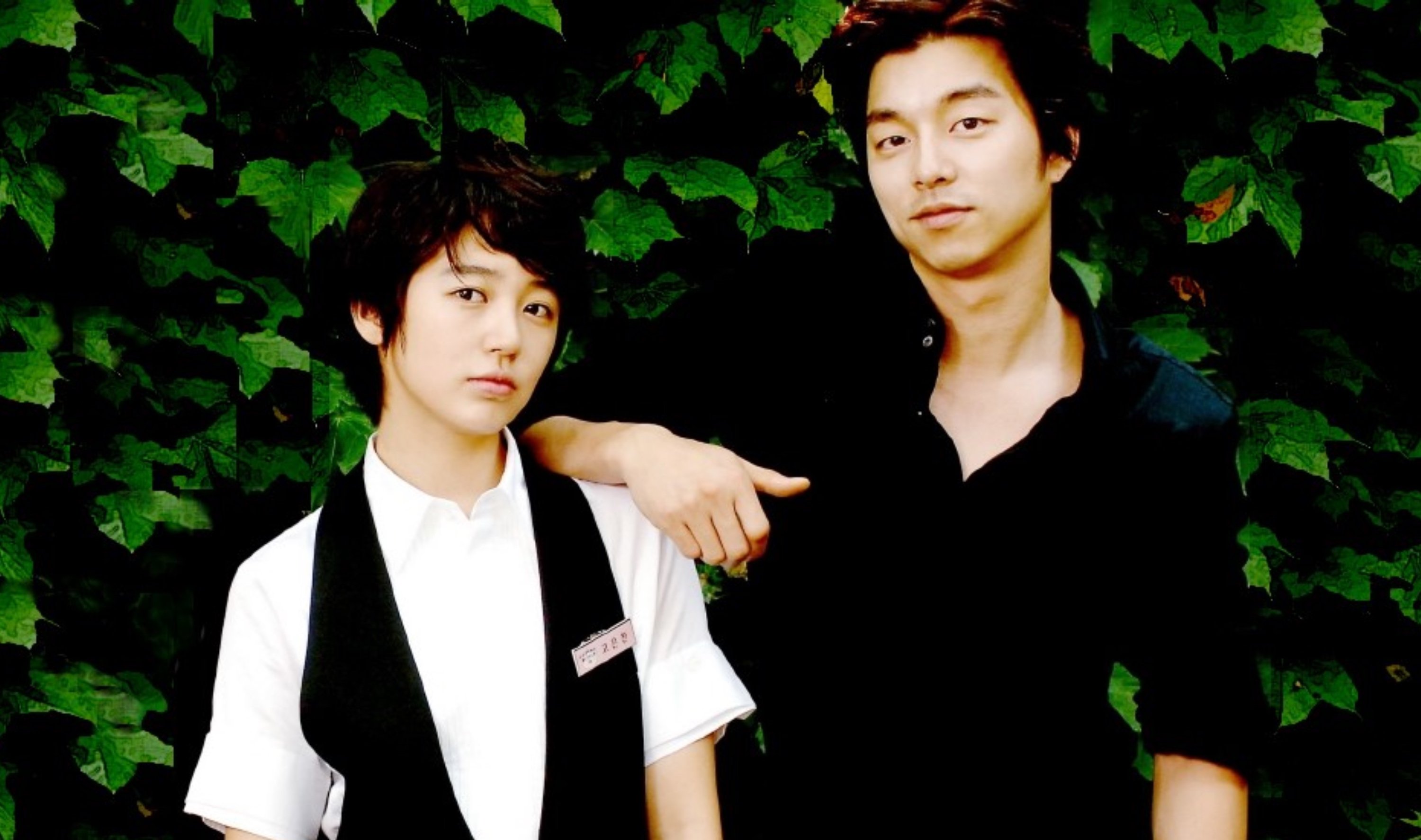 Actors Yoon Eun-hye and Gong Yoo for 'Coffee Prince' gender-bending K-drama wearing black and white dress shirt