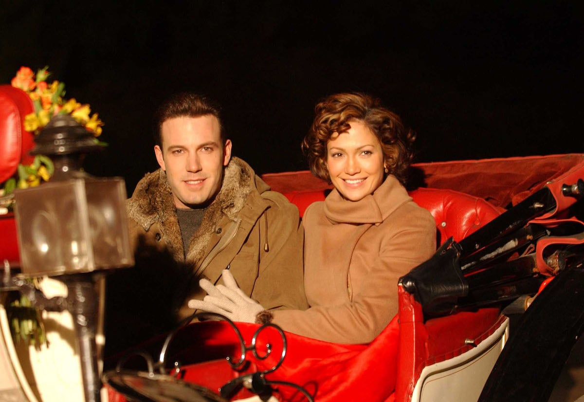 Jennifer Lopez and Ben Affleck in coats on the set of Kevin Smith's Jersey Girl
