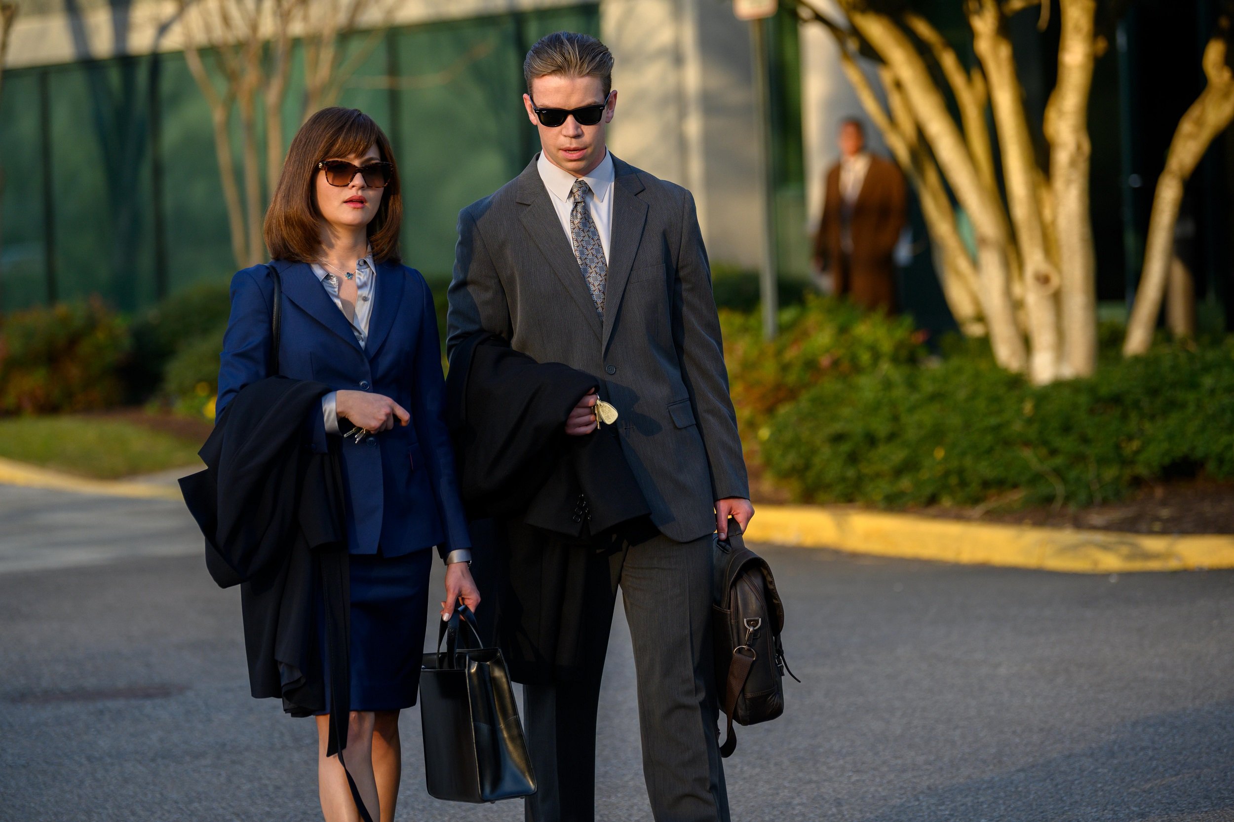 'Dopesick' characters Amber and Billy walking together