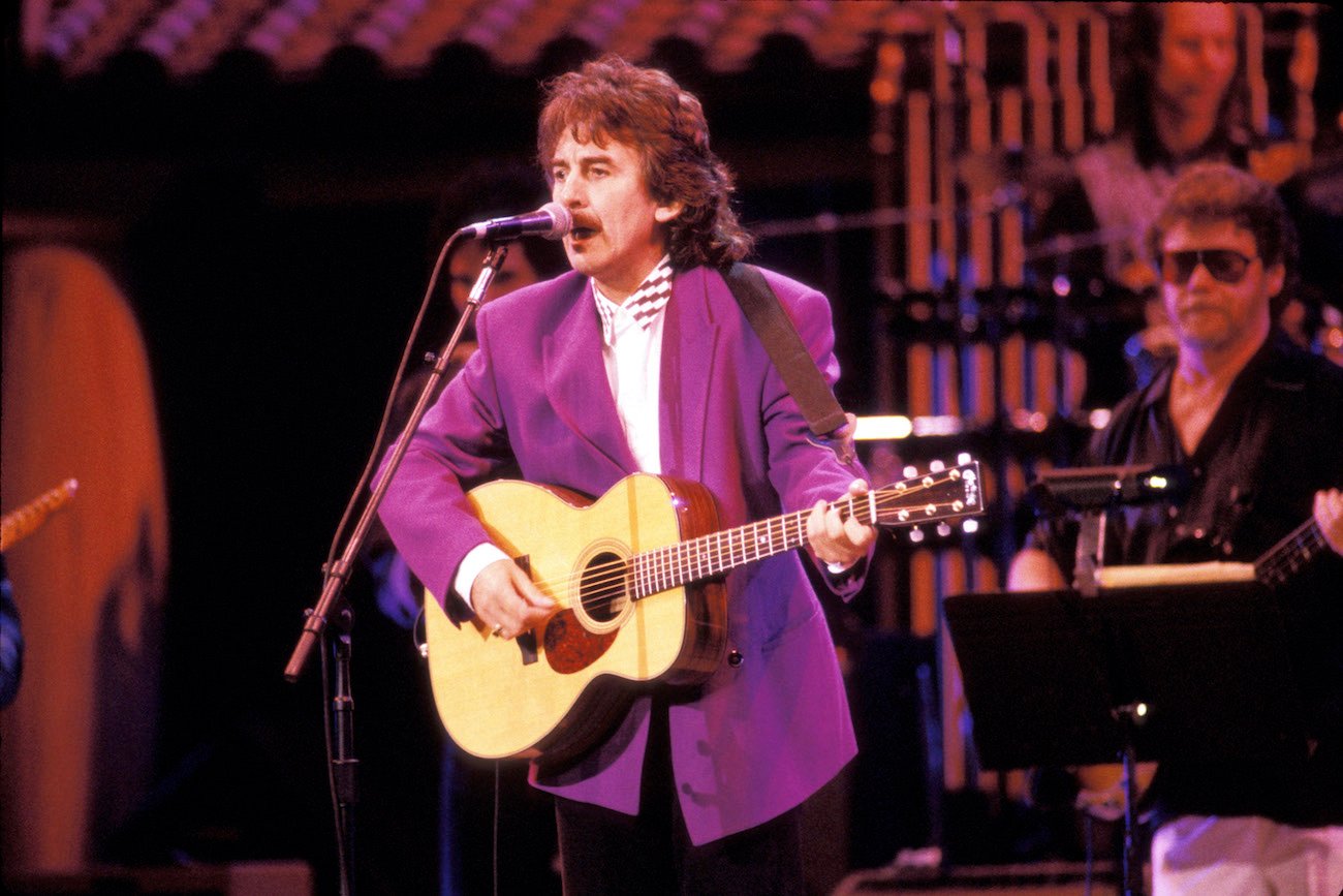 George Harrison performing at The Bob Dylan 30th Anniversary Celebration in 1992.