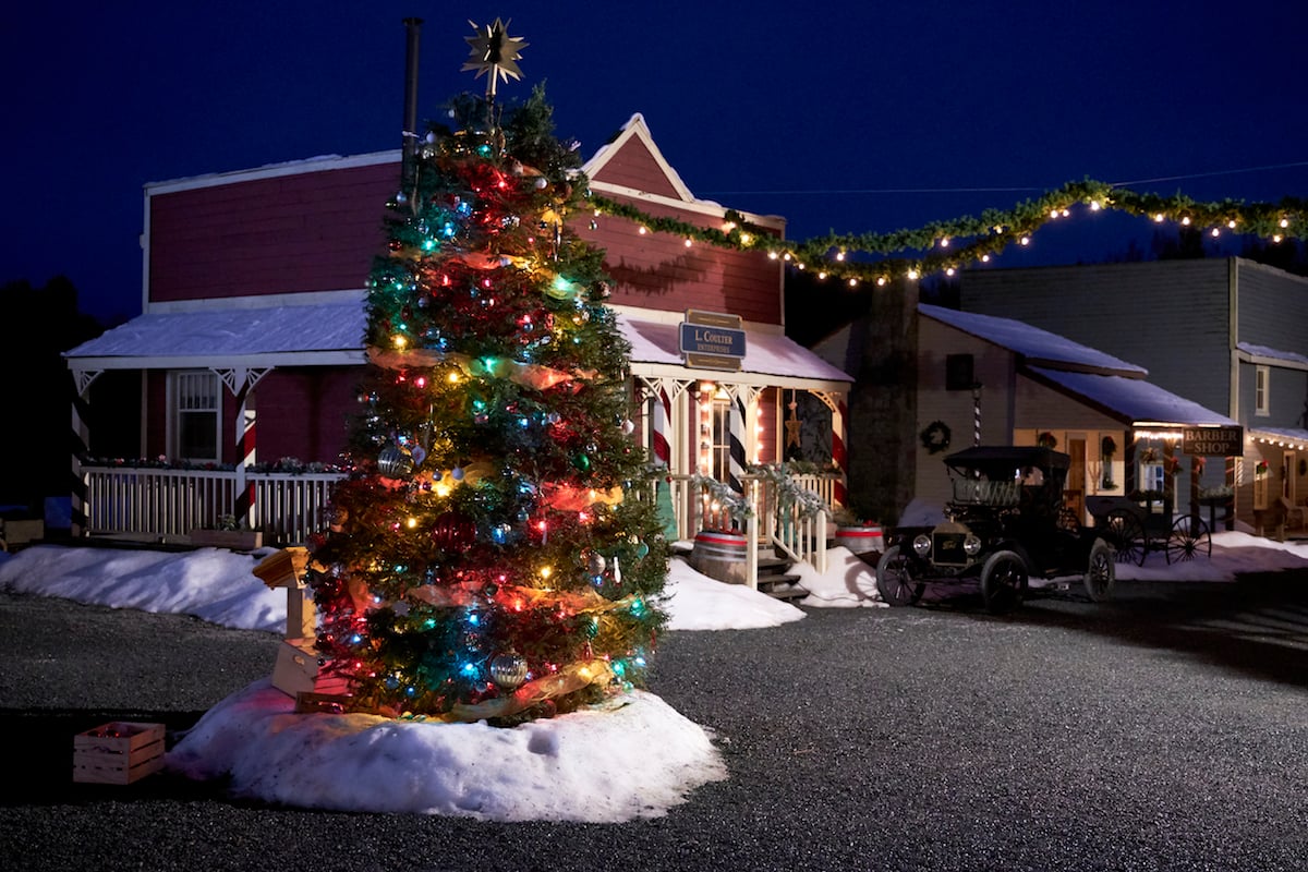 A Christmas tree in Hope Valley in 'When Calls the Heart: The Greatest Christmas Blessing'