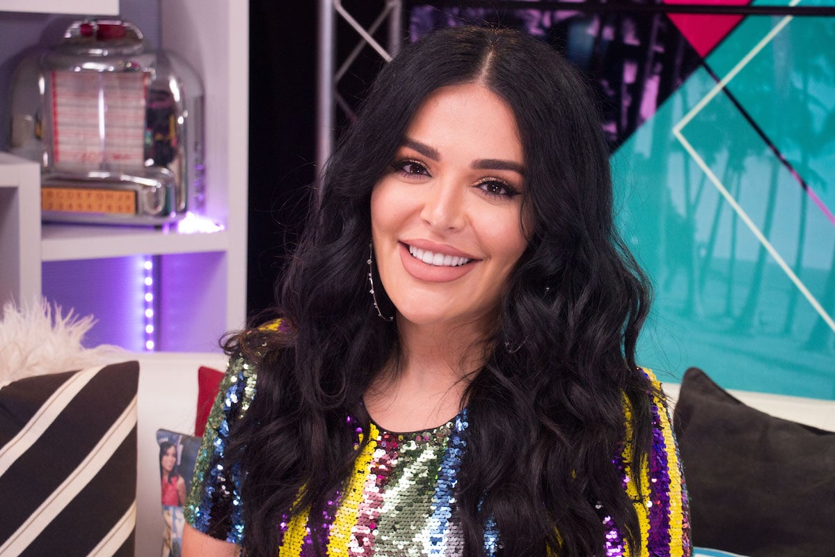 Mona Kattan visits the Young Hollywood Studio