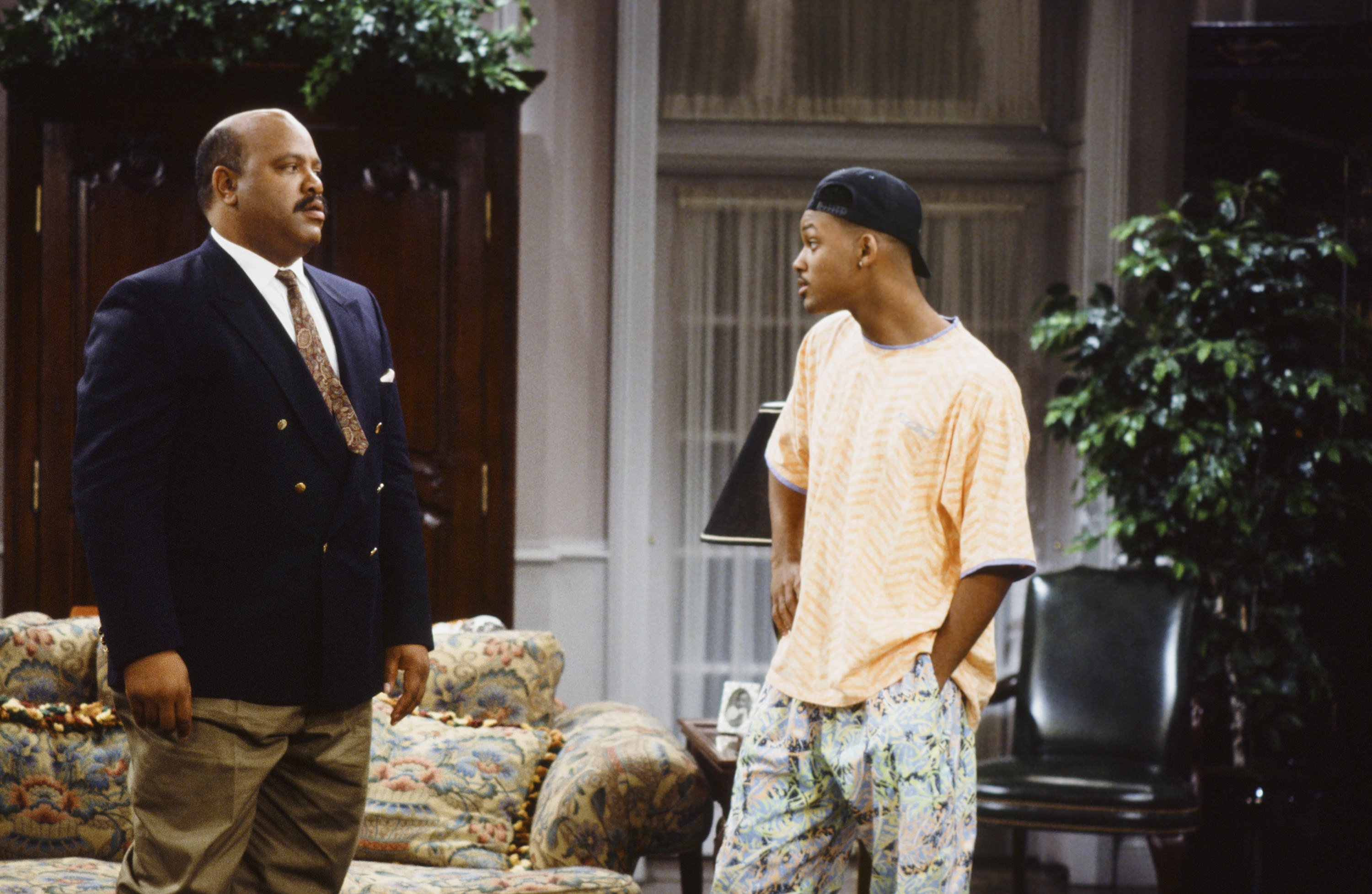 James Avery talks to Will Smith in 'The Fresh Prince of Bel-Air'