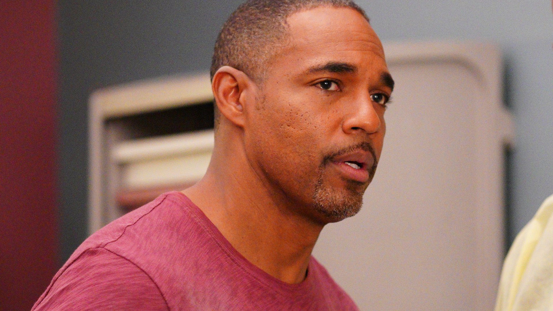 Jason George as Ben Warren looking surprised at Grey Sloan Memorial in the ‘Grey’s Anatomy’ and ‘Station 19’ crossover from January 2020