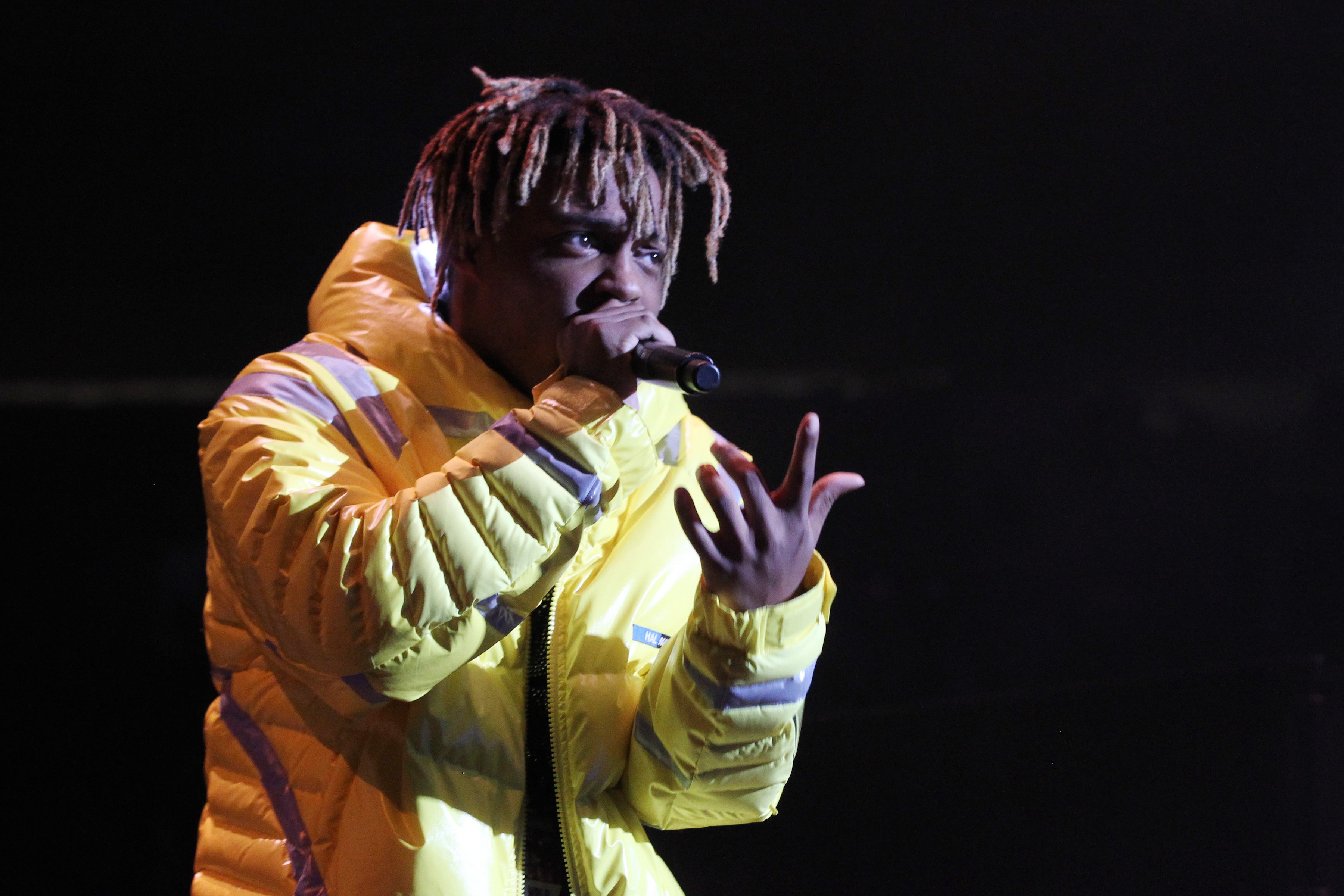 Juice WRLD performing