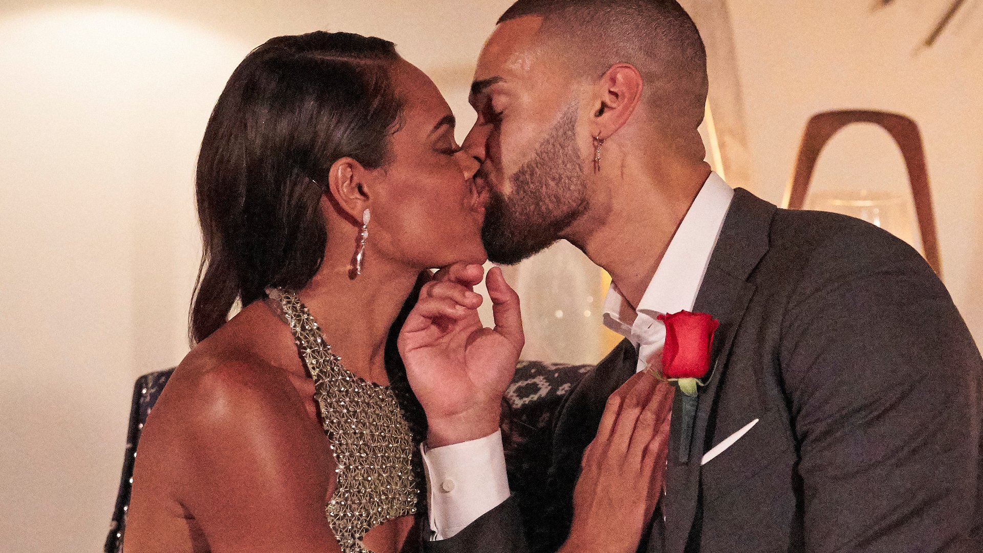 Nayte Olukoya kissing Michelle Young after he wins the first impression rose in ‘The Bachelorette’ Season 18 premiere