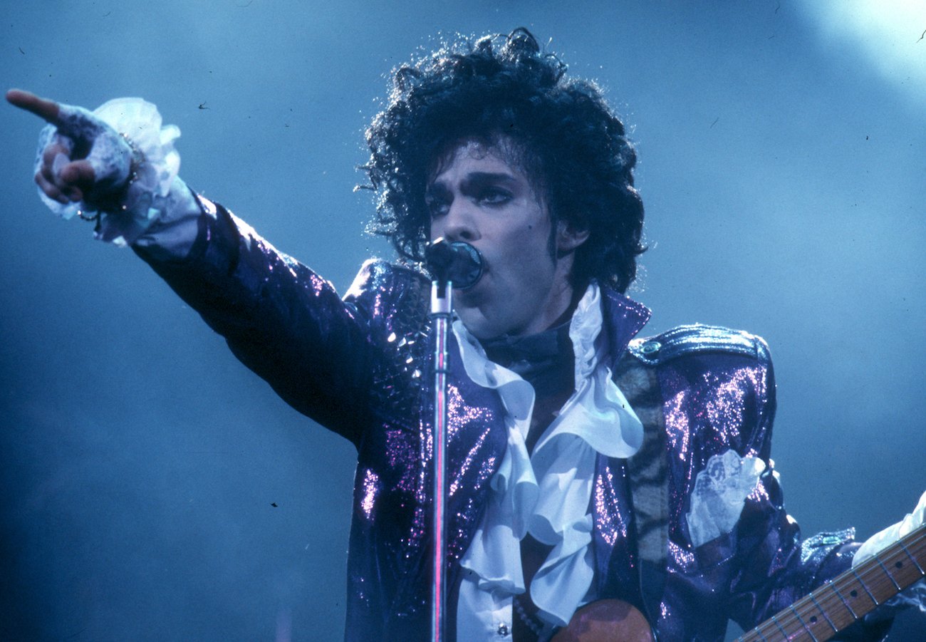 Prince performing in purple at the Fabulous Forum in 1985.