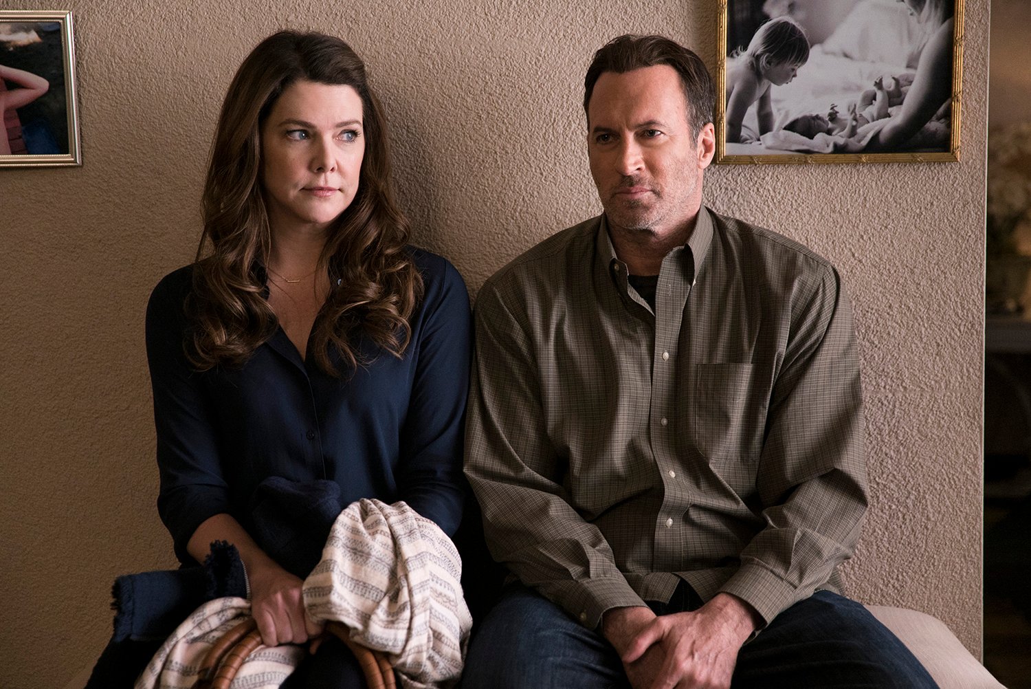 Lauren Graham as Lorelai Gilmore and Scott Patterson as Luke Danes looking uncomfortable in a cringe-worthy Gilmore Girls: A Year in the Life scene
