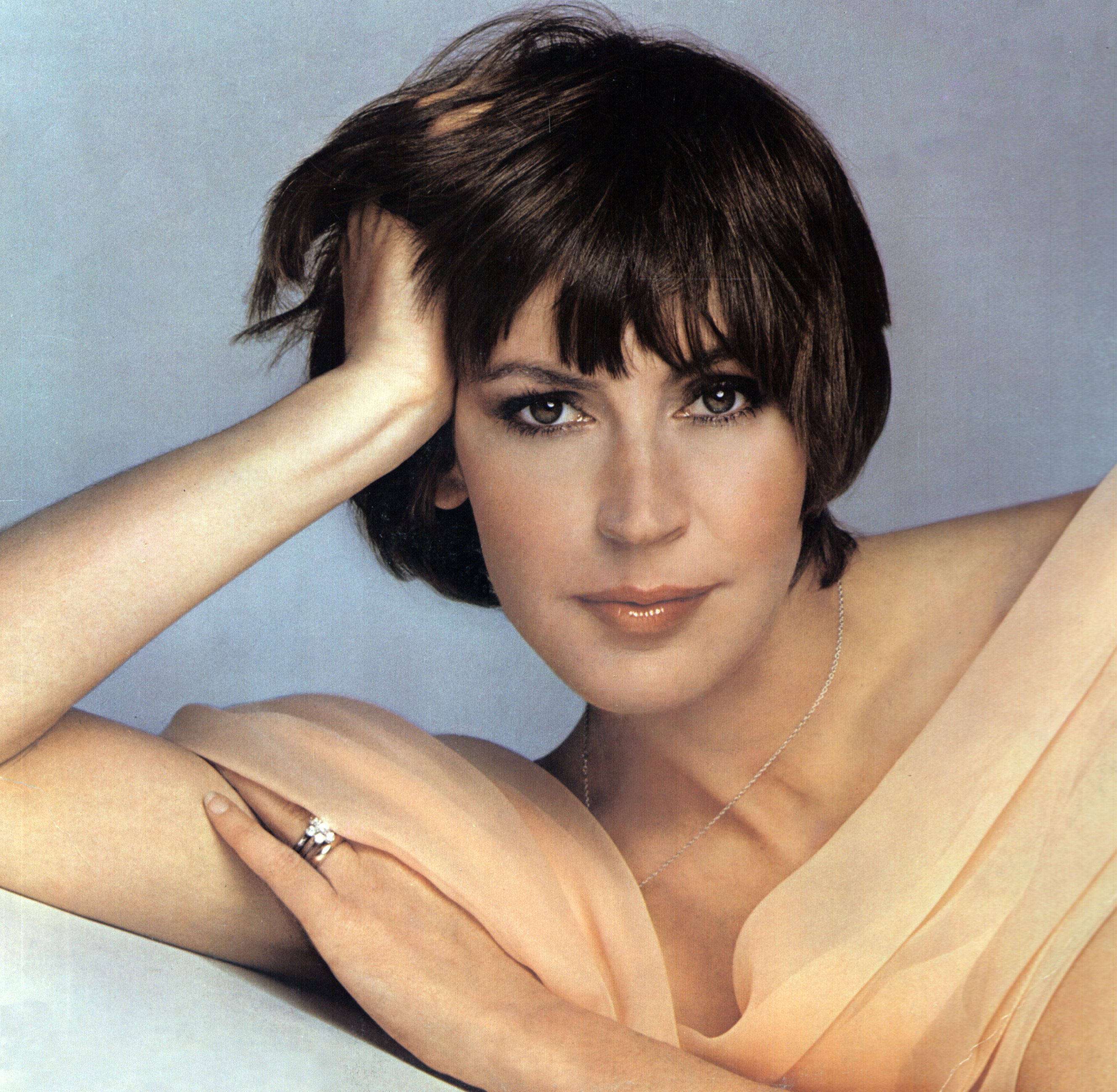 Helen Reddy wearing a necklace