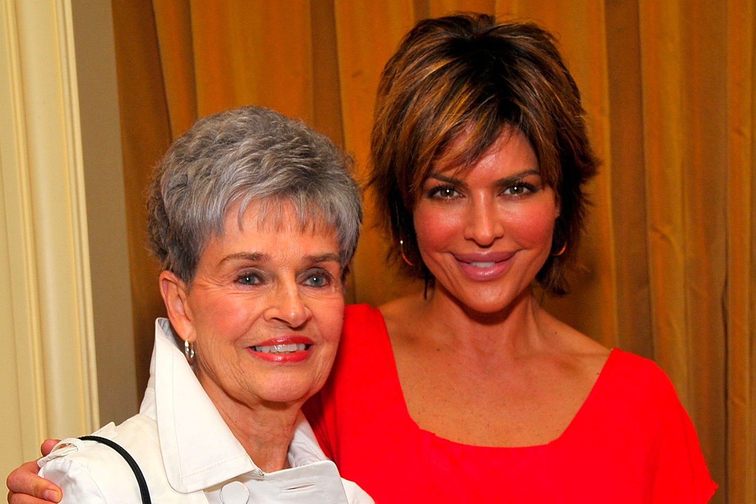 Lois and Lisa Rinna smiling