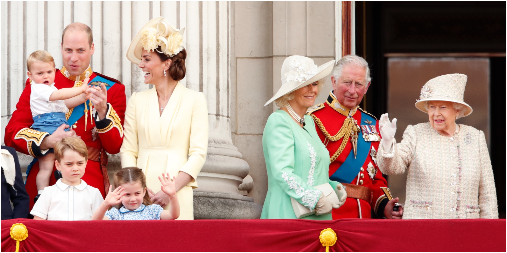 Queen Elizabeth and the royal family at Buckingham Palace.