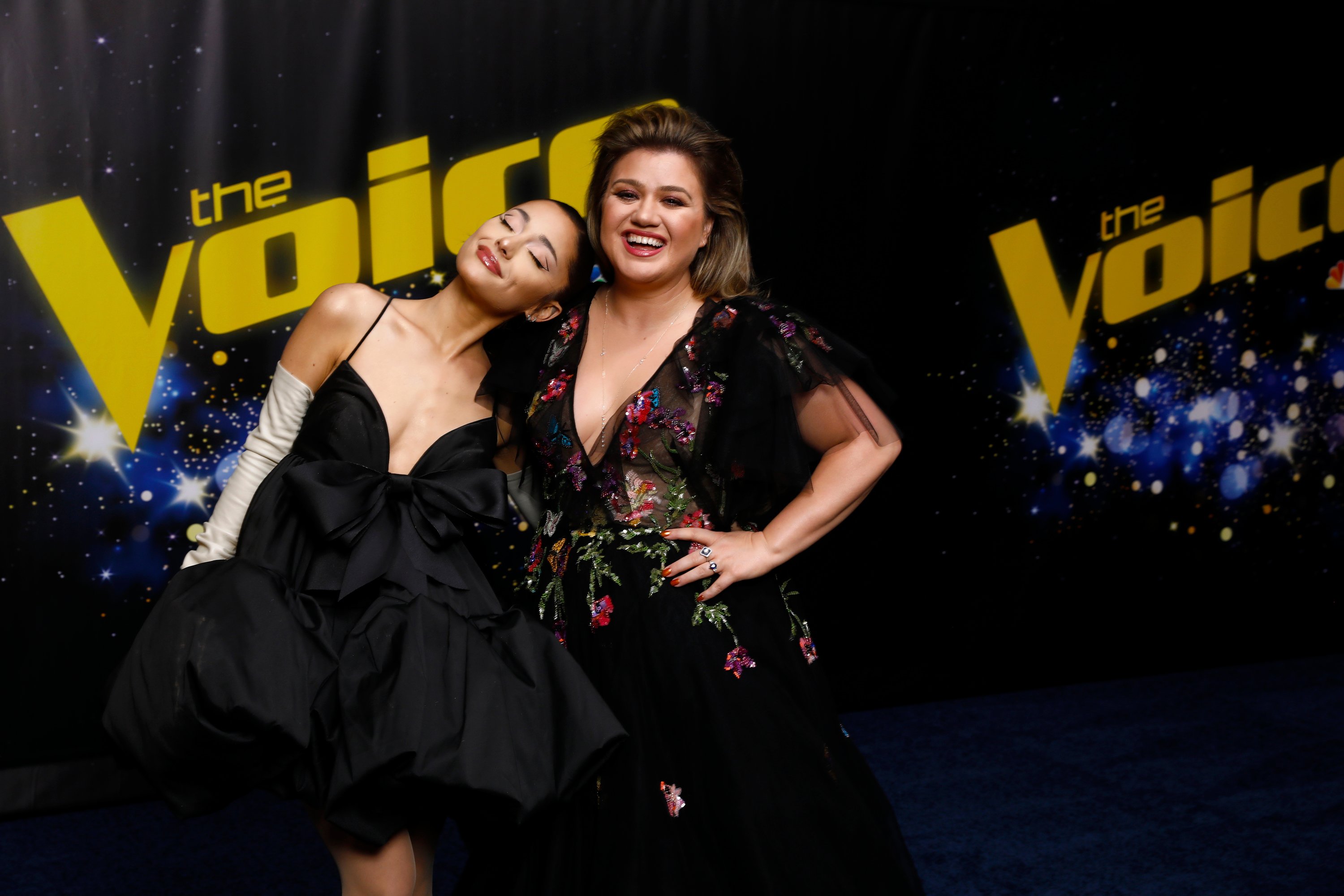 'The Voice' episode titled 'Live Top 10 Performances' featuring Ariana Grande and Kelly Clarkson