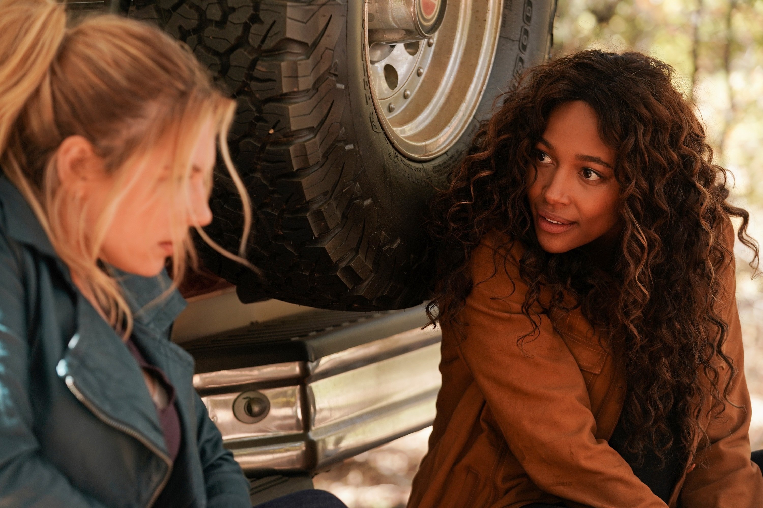 'Big Sky' Jenny Hoyt and Cassie Dewell looking at each other portrayed by Katheryn Winnick and Kylie Bunbury