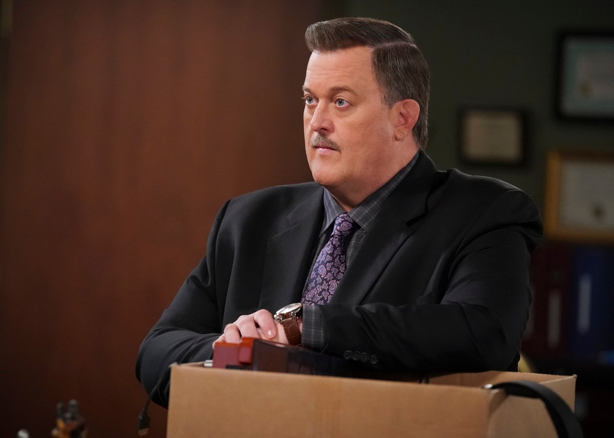Billy Gardell in 'Bob Hearts Abishola' season 3 episode 9 before the delay to 2022