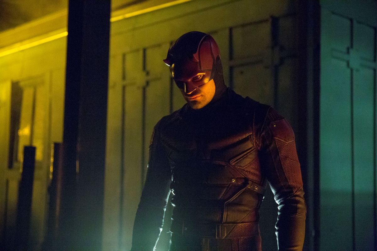 Charlie Cox in a mask an costume in 'Daredevil'