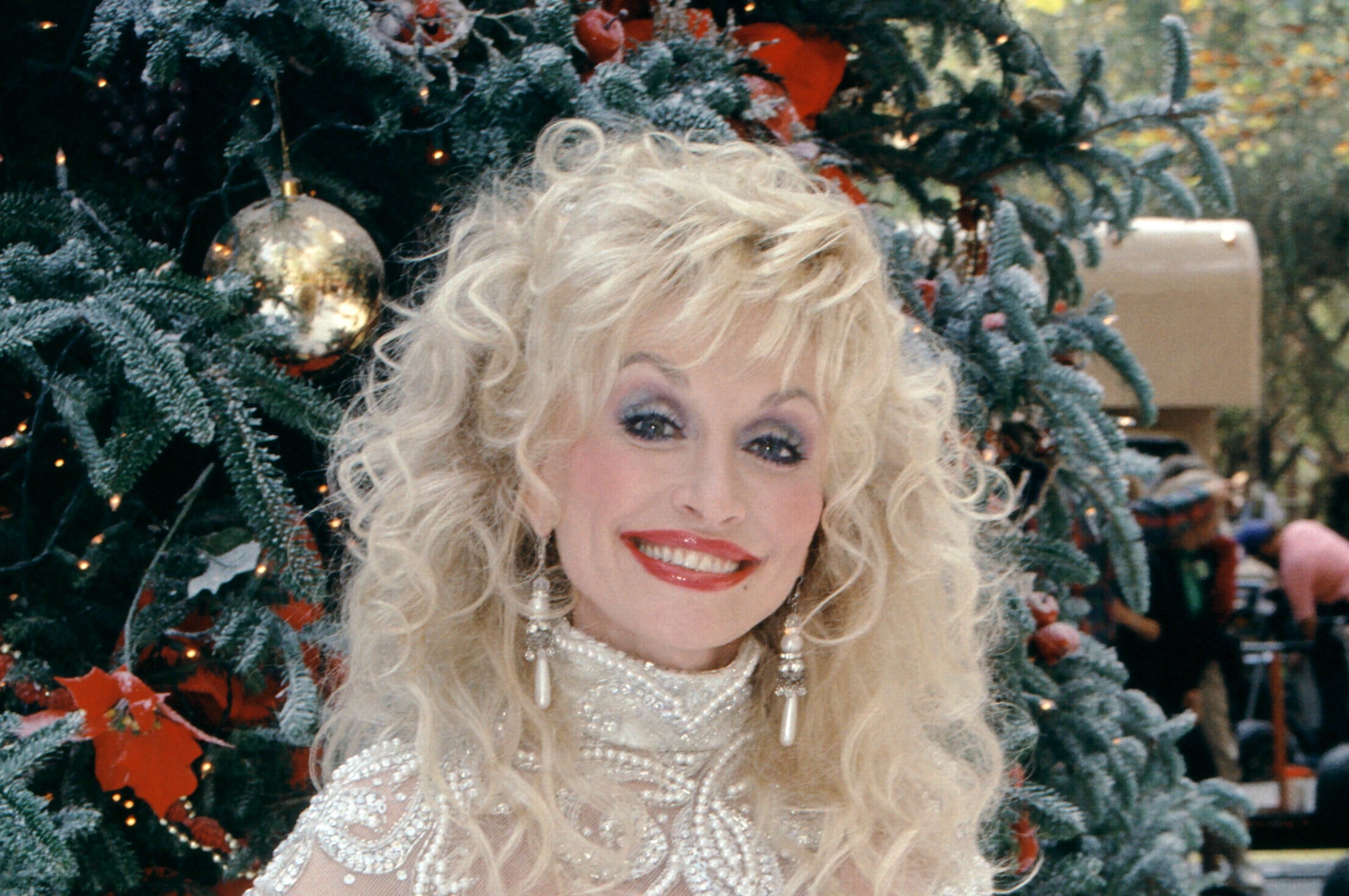 6 Can’tMiss Dolly Parton Holiday Movies That Prove She's the Queen of Christmas