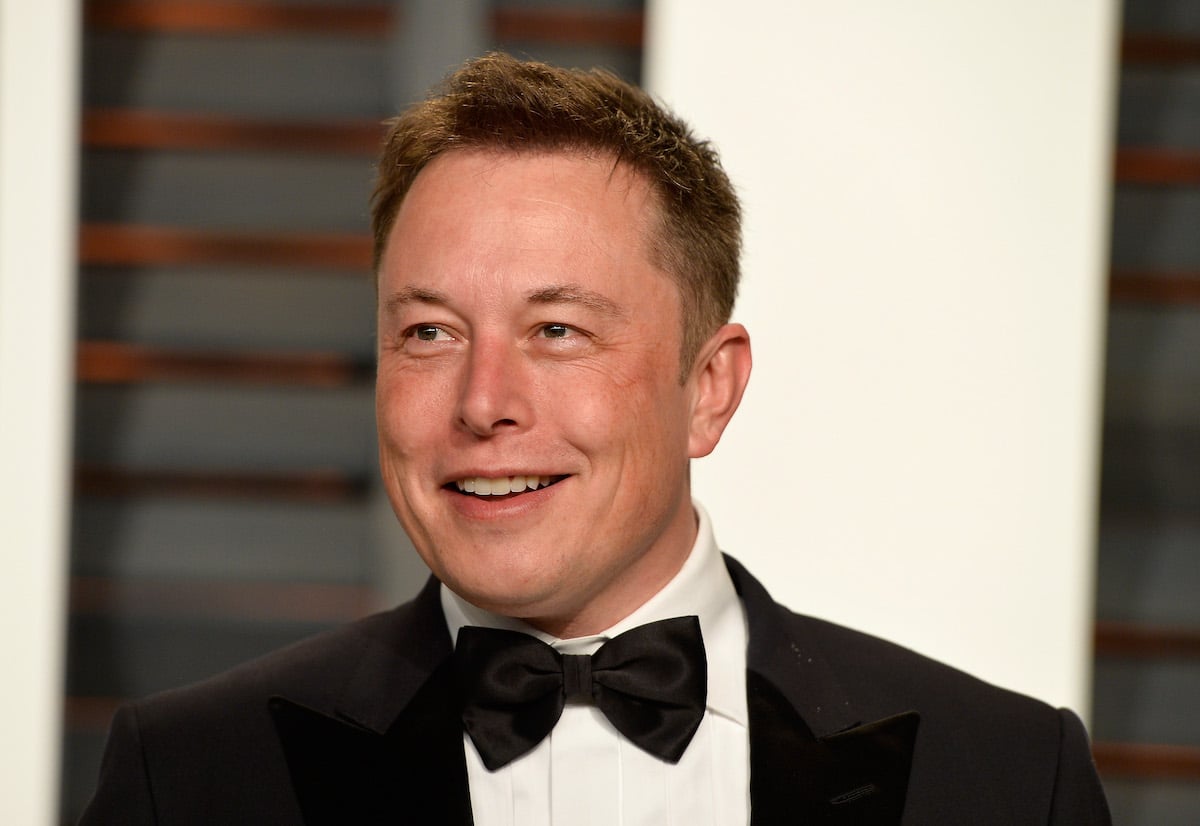 Elon Musk attends the 2015 Vanity Fair Oscar Party in Beverly Hills