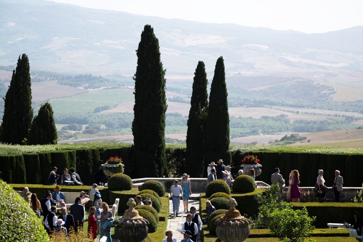 Garden scene from 'Succession' Season 3, Episode 8