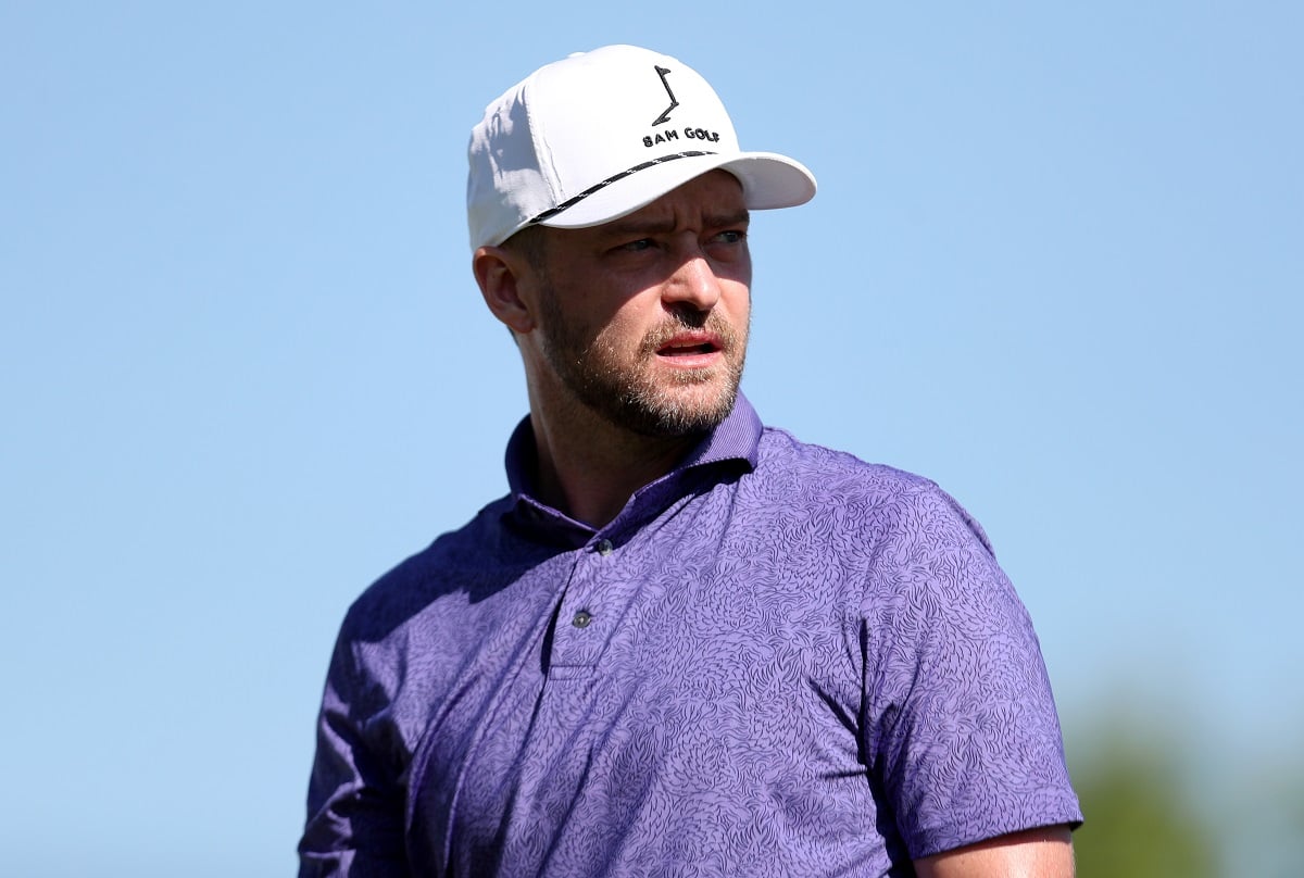 Justin Timberlake playing golf.