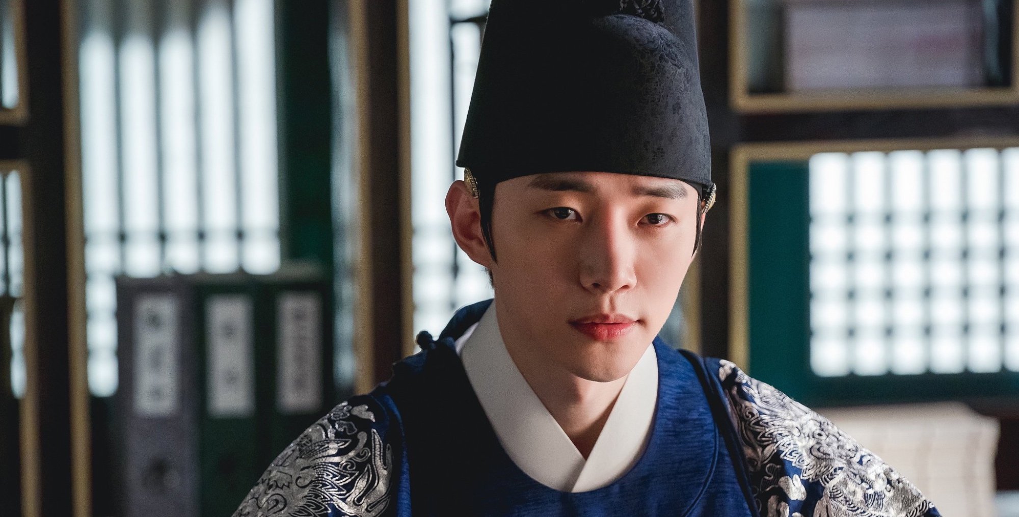 Lee Junho in 'The Red Sleeve' K-drama wearing traditional royal Korean clothing.