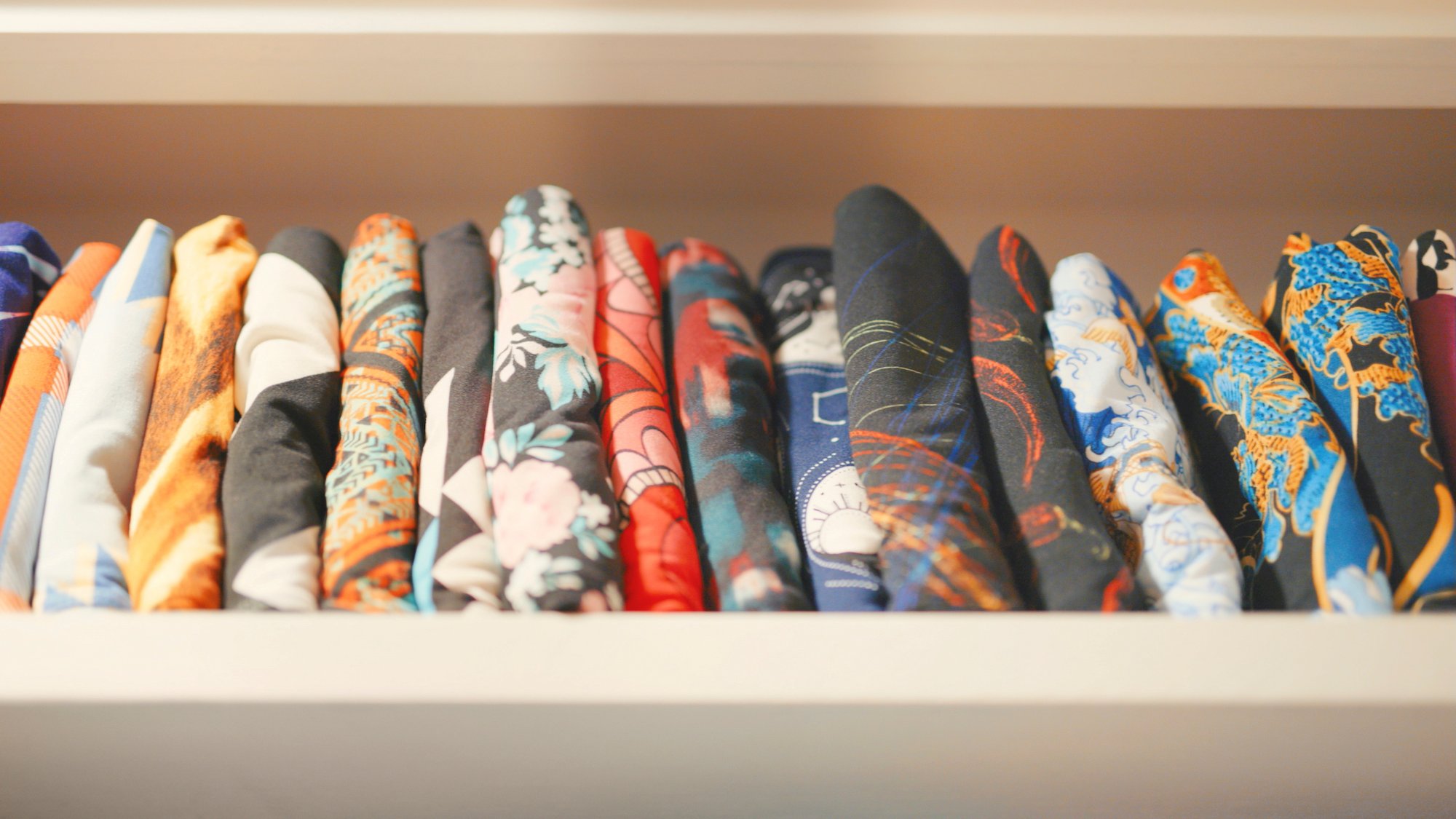 'LuLaRich' documentary shows LuLaRoe leggings in a drawer