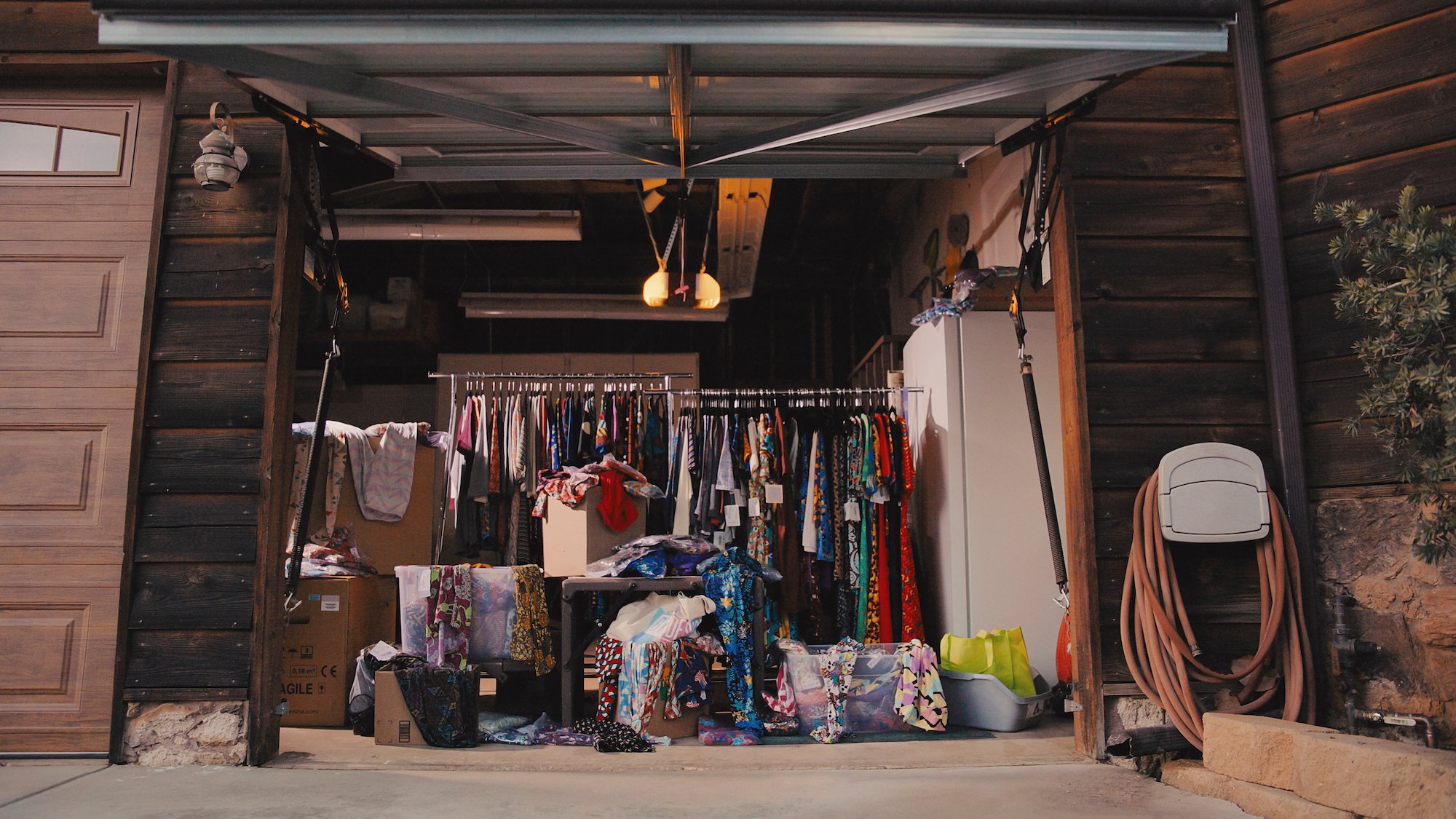 'LuLaRich' documentary shows a garage full of LuLaRoe clothing