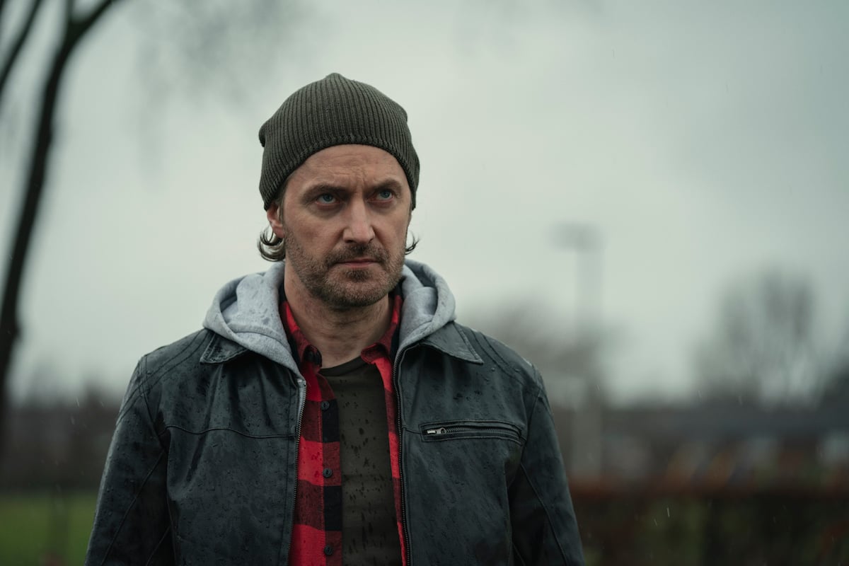 Scruffy looking Richard Armitage in the Netflix's 'Stay Close'