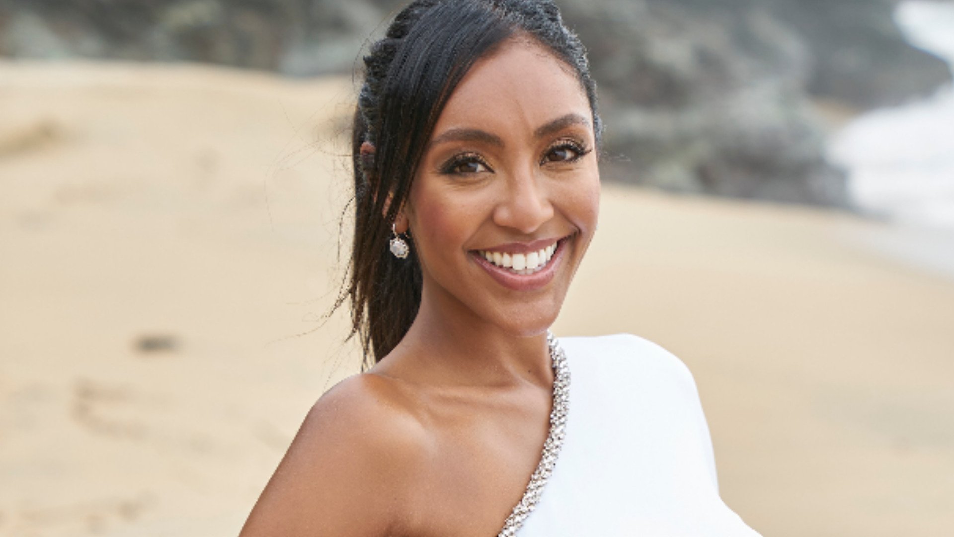 Tayshia Adams headshot in ‘The Bachelorette’ Season 18 finale in 2021 