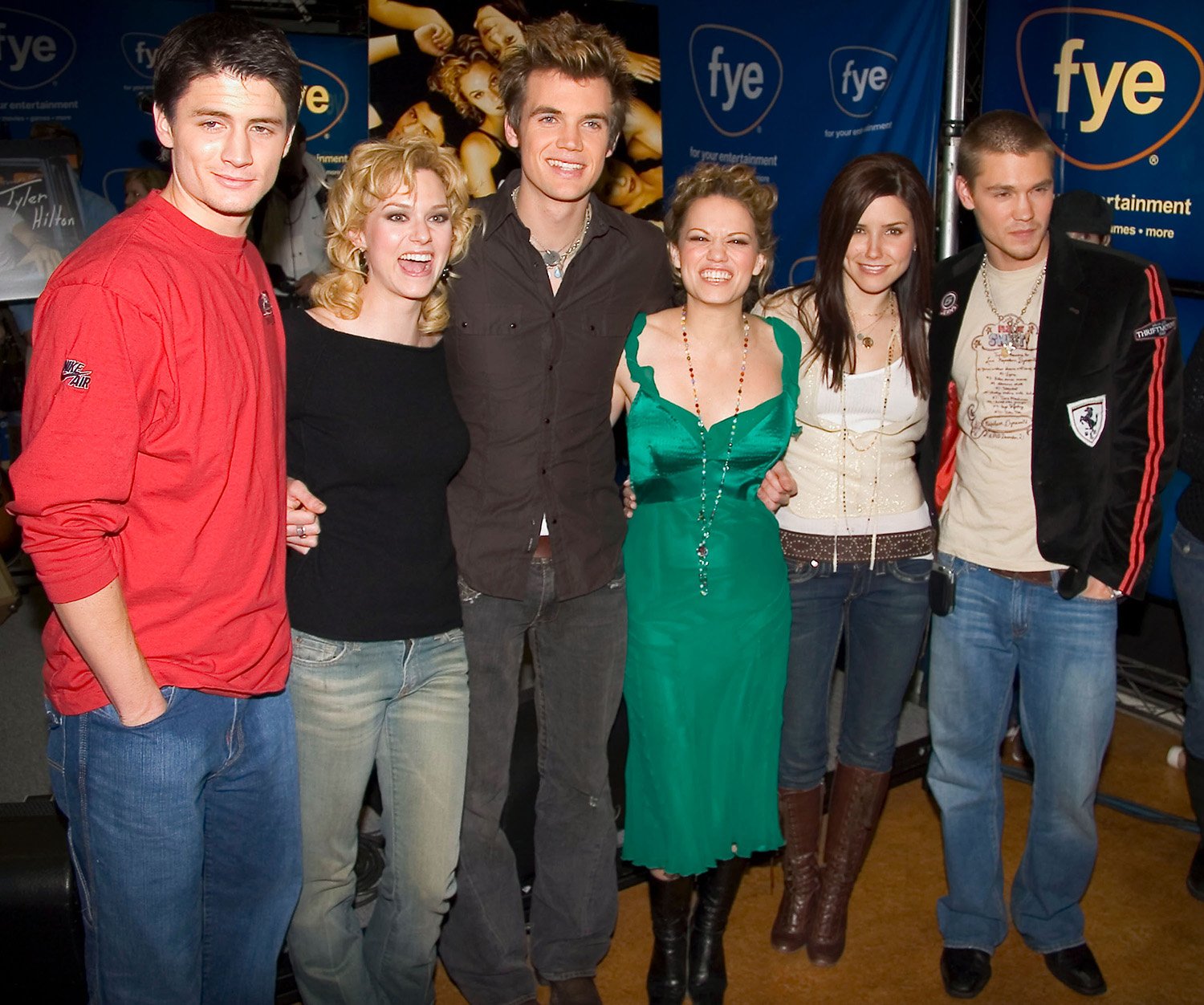 One Tree Hill stars James Lafferty, Hilarie Burton Morgan, Tyler Hilton, Bethany Joy Lenz, Sophia Bush, and Chad Michael Murray at FYE in 2004