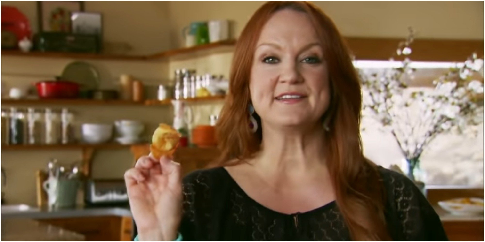 Ree Drummond makes Cream Cheese Wontons on The Pioneer Woman.