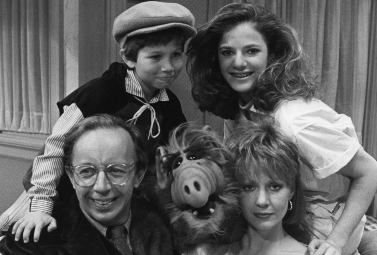 The cast of ALF Max Wright, Benji Gregory, Andrea Elson, and Anne Shedeen with ALF aka Alien Life Form on May 23, 1986 in Los Angeles, California