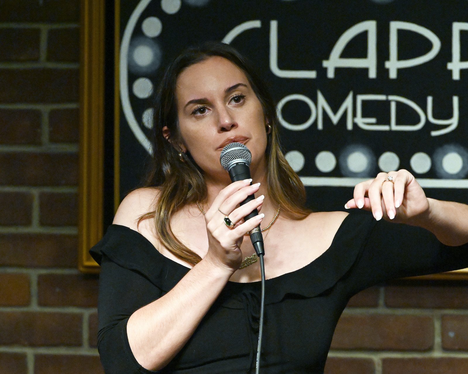 Hannah Berner from 'Summer House' performed at a comedy club 