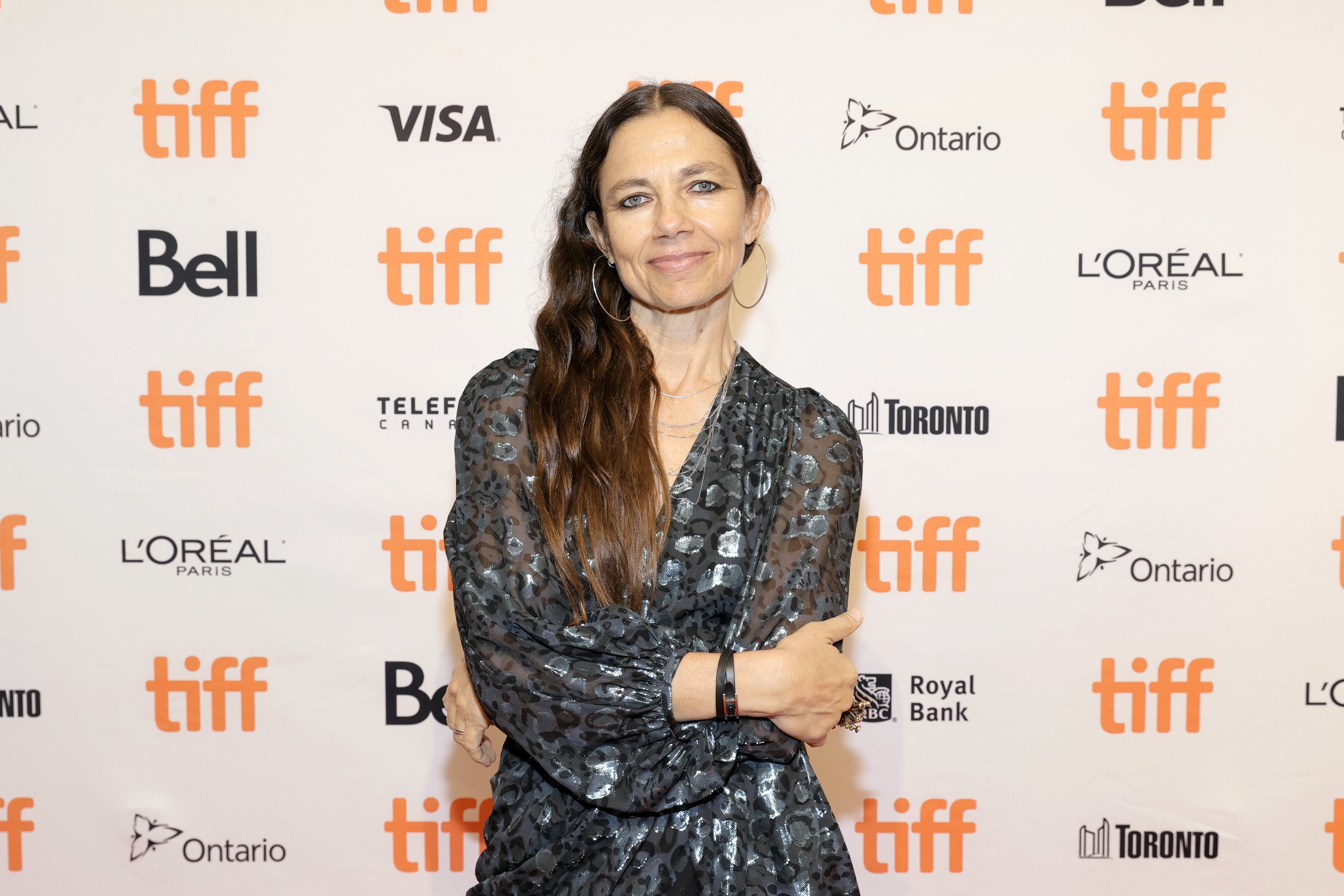 Justine Bateman poses on the carpet at the Violet photo call